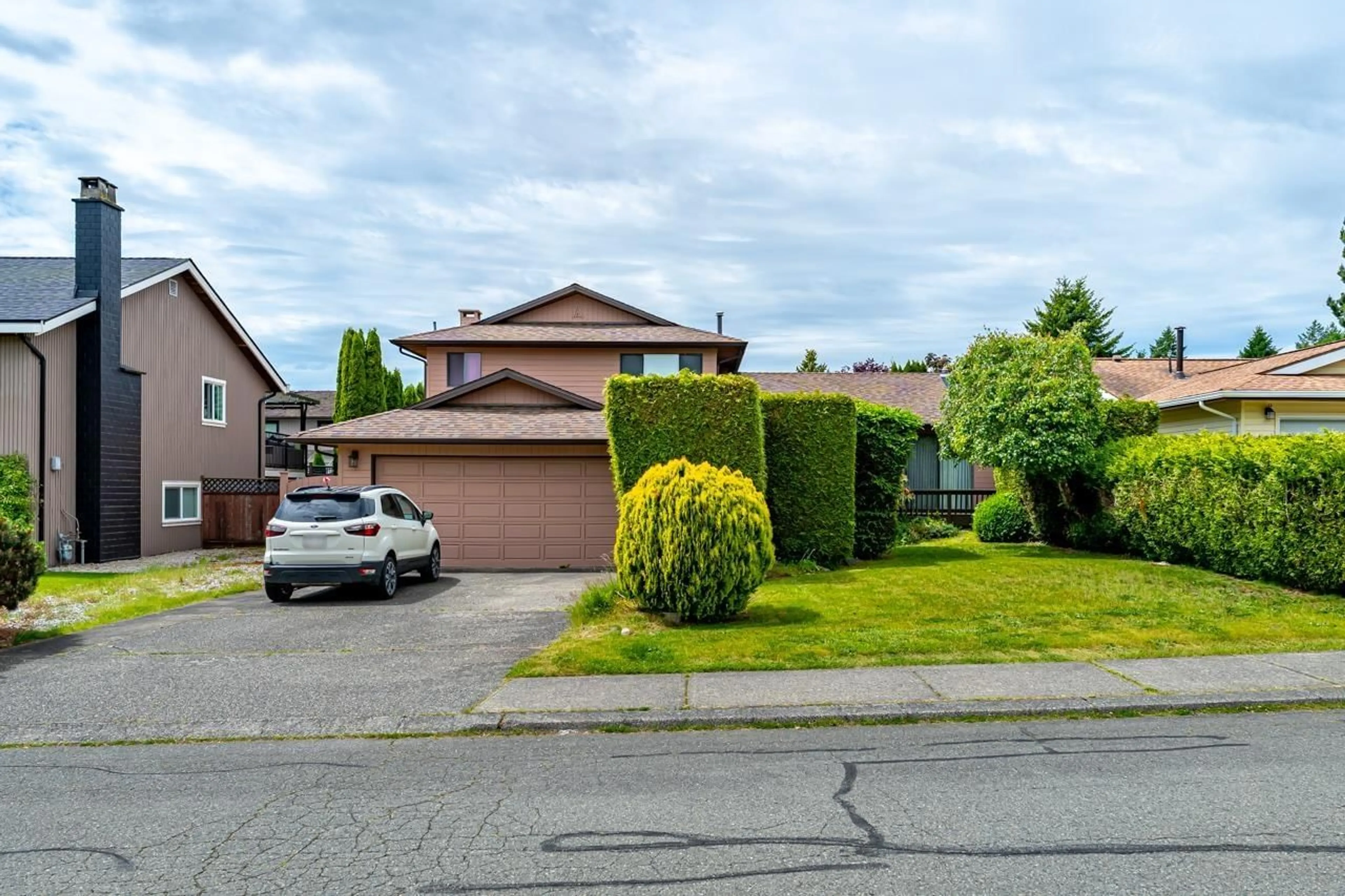 A pic from outside/outdoor area/front of a property/back of a property/a pic from drone, street for 7771 WANSFORD, Delta British Columbia V4C7T1