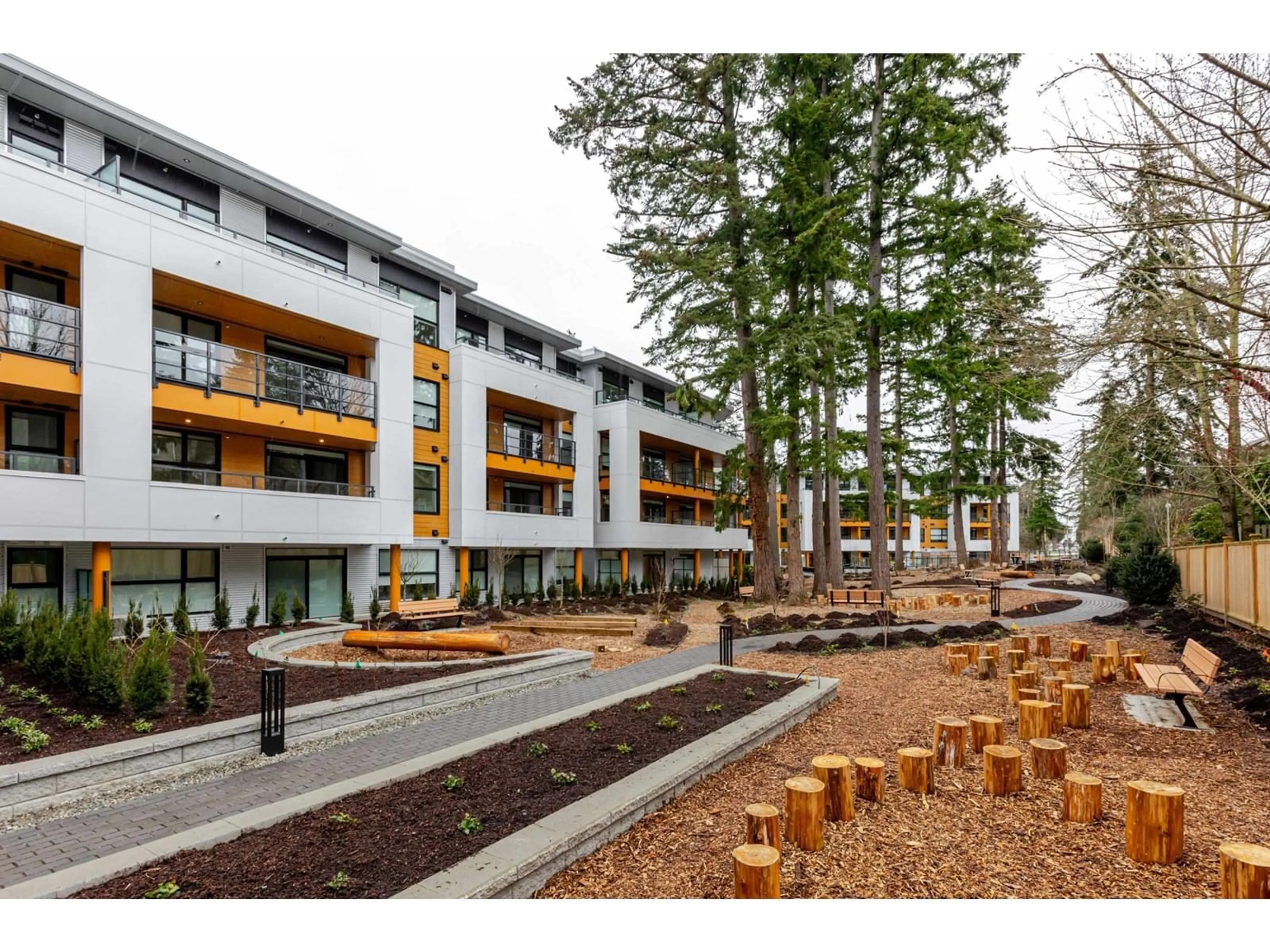 Patio, unknown for 110 - 2620 152, Surrey British Columbia V4P0H8