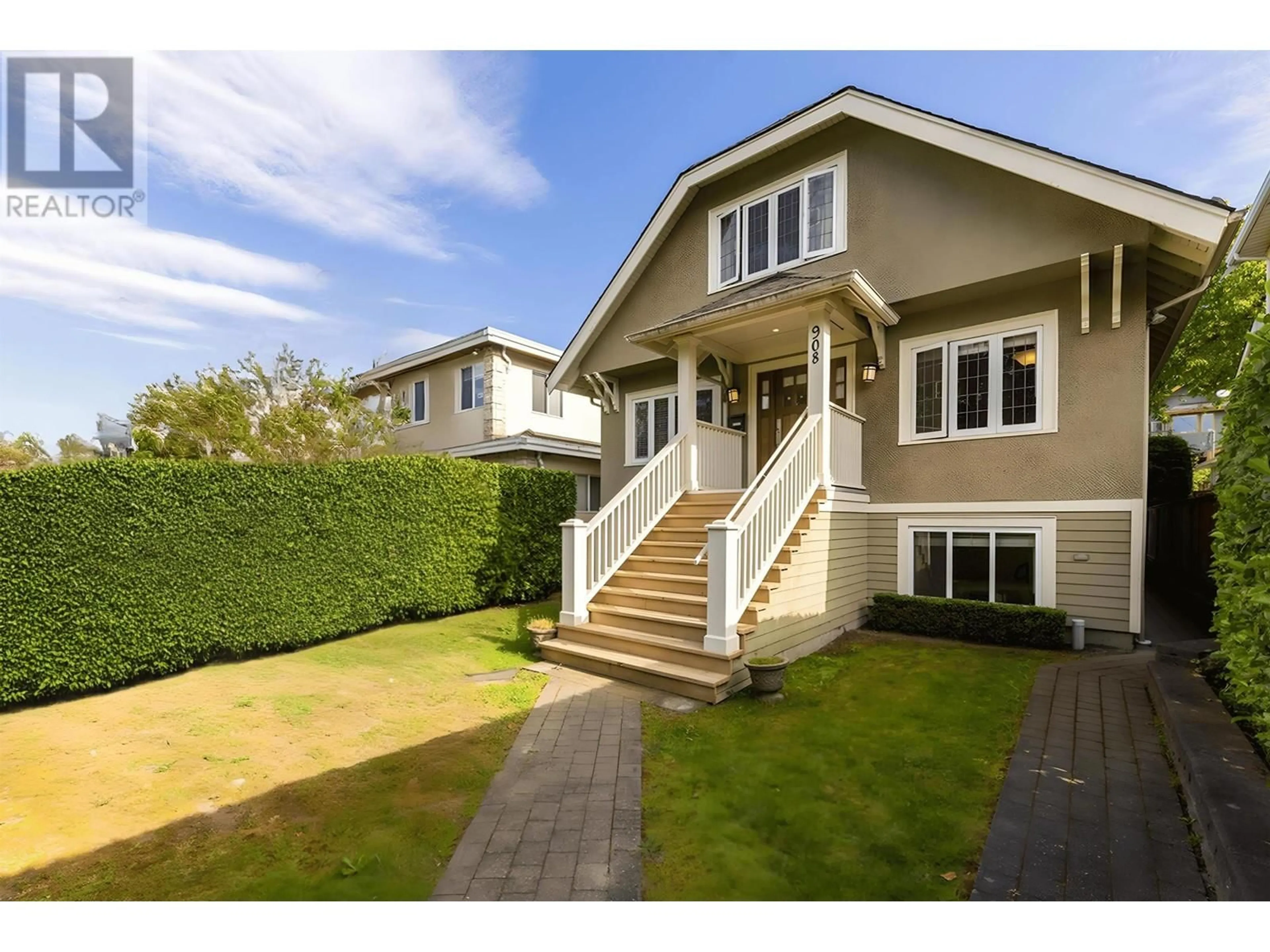 Home with vinyl exterior material, street for 908 21ST AVENUE, Vancouver British Columbia V5Z1Z1