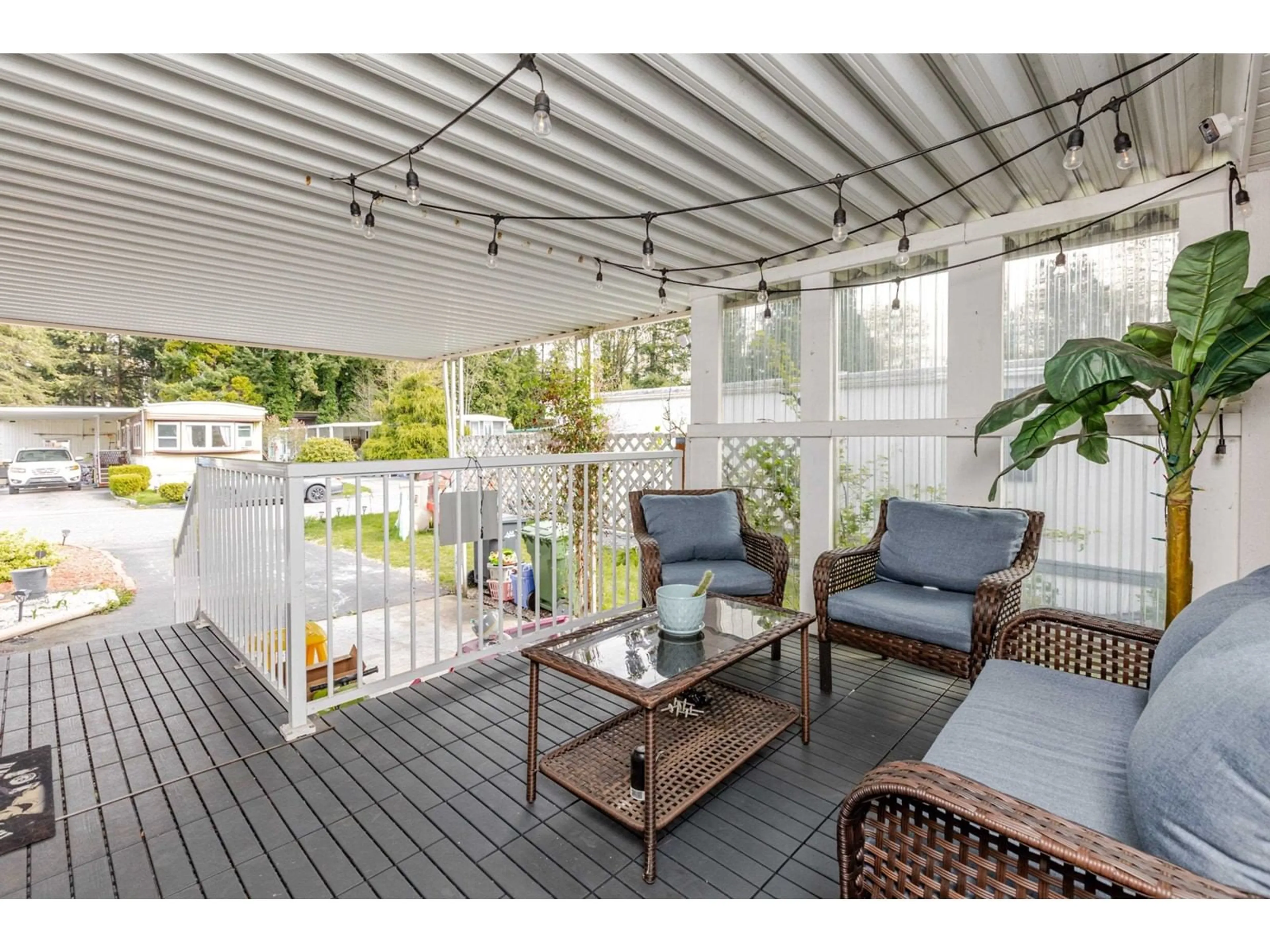 Patio, street for 221 - 1840 160, Surrey British Columbia V3A4X4