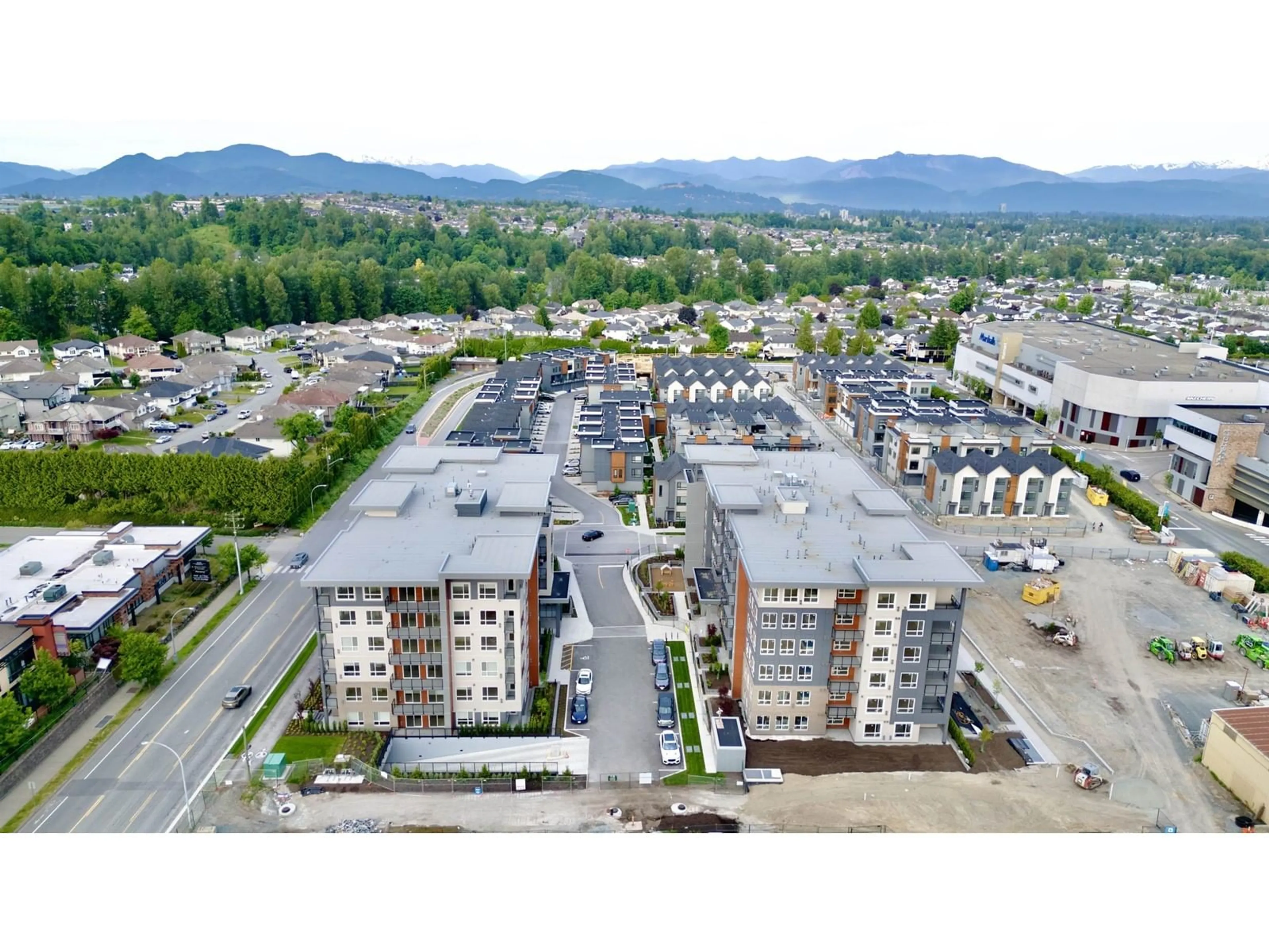 A pic from outside/outdoor area/front of a property/back of a property/a pic from drone, mountain view for 610 - 30490 CARDINAL, Abbotsford British Columbia V2T0C5