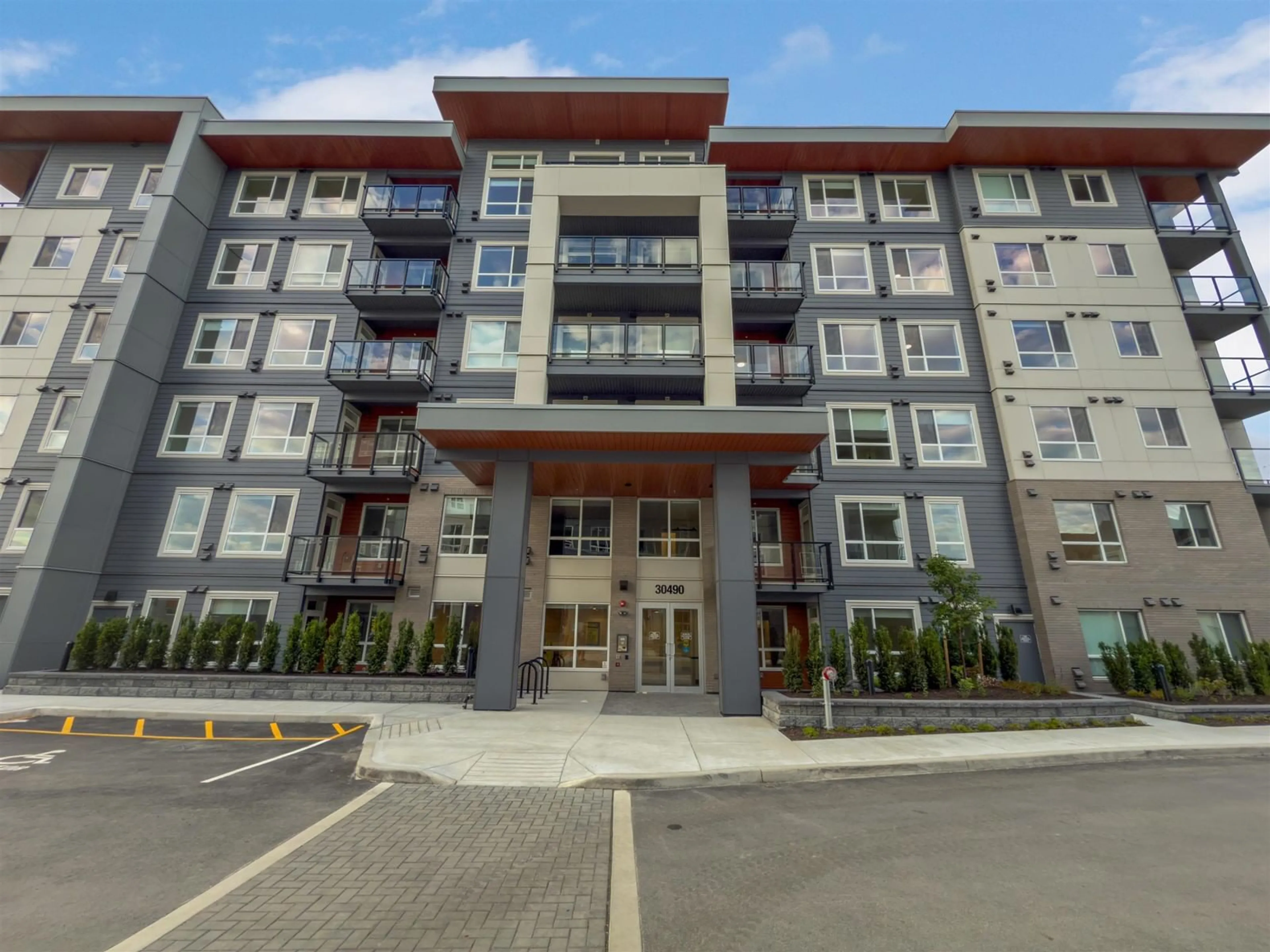 Unknown for 610 - 30490 CARDINAL, Abbotsford British Columbia V2T0C5