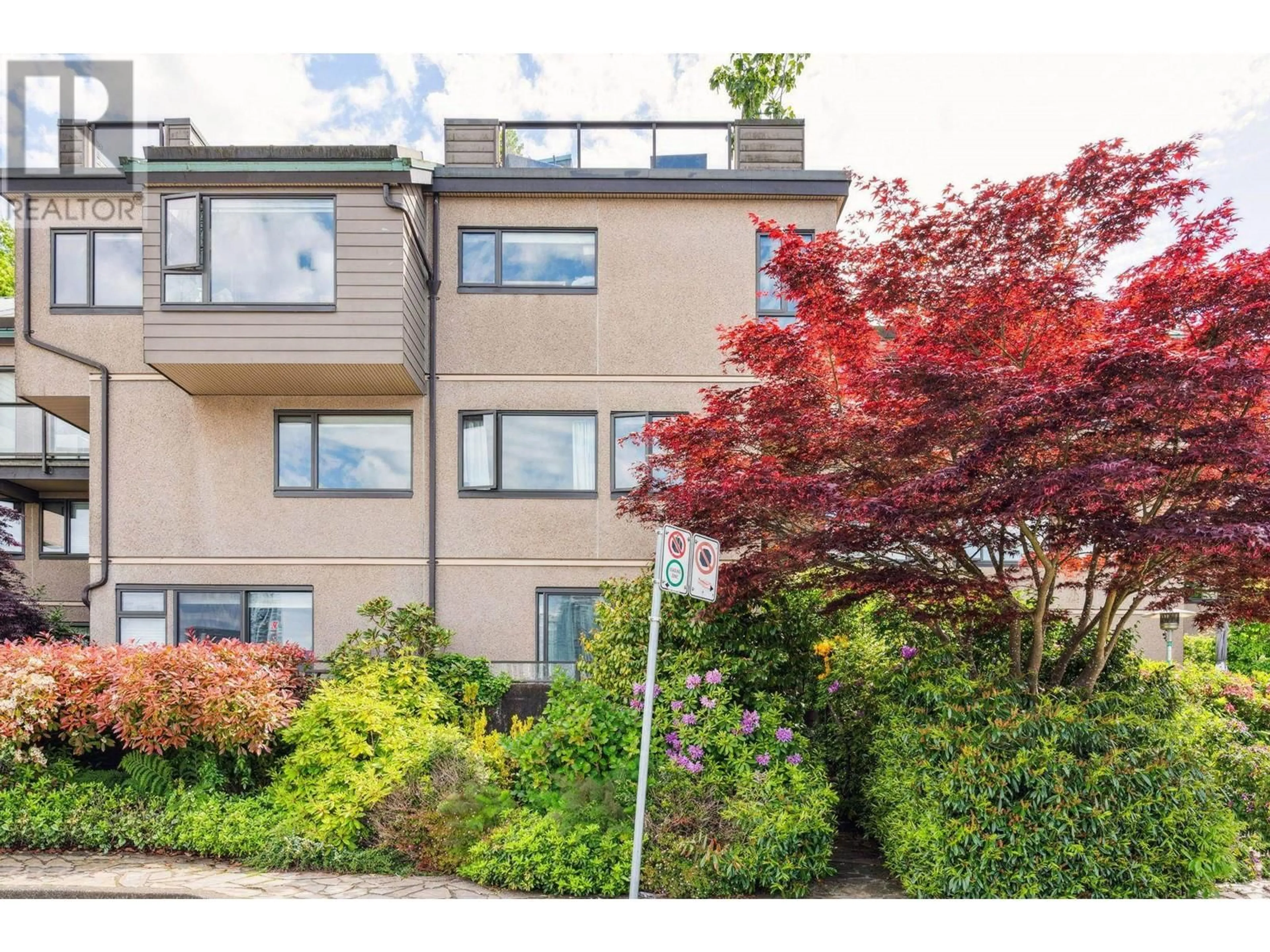 Unknown for 784 MILLBANK, Vancouver British Columbia V5Z3Z3