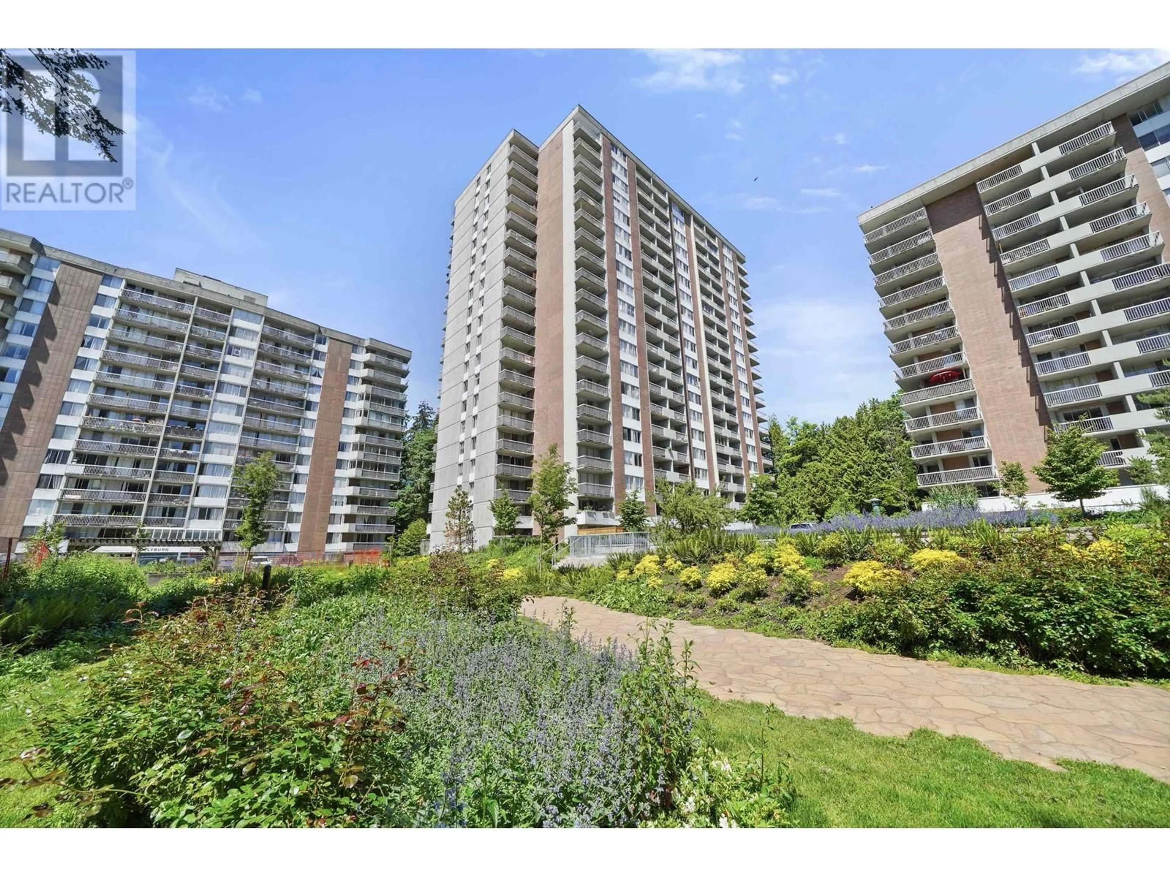 A pic from outside/outdoor area/front of a property/back of a property/a pic from drone, unknown for 1006 - 2016 FULLERTON AVENUE, North Vancouver British Columbia V7P3E6