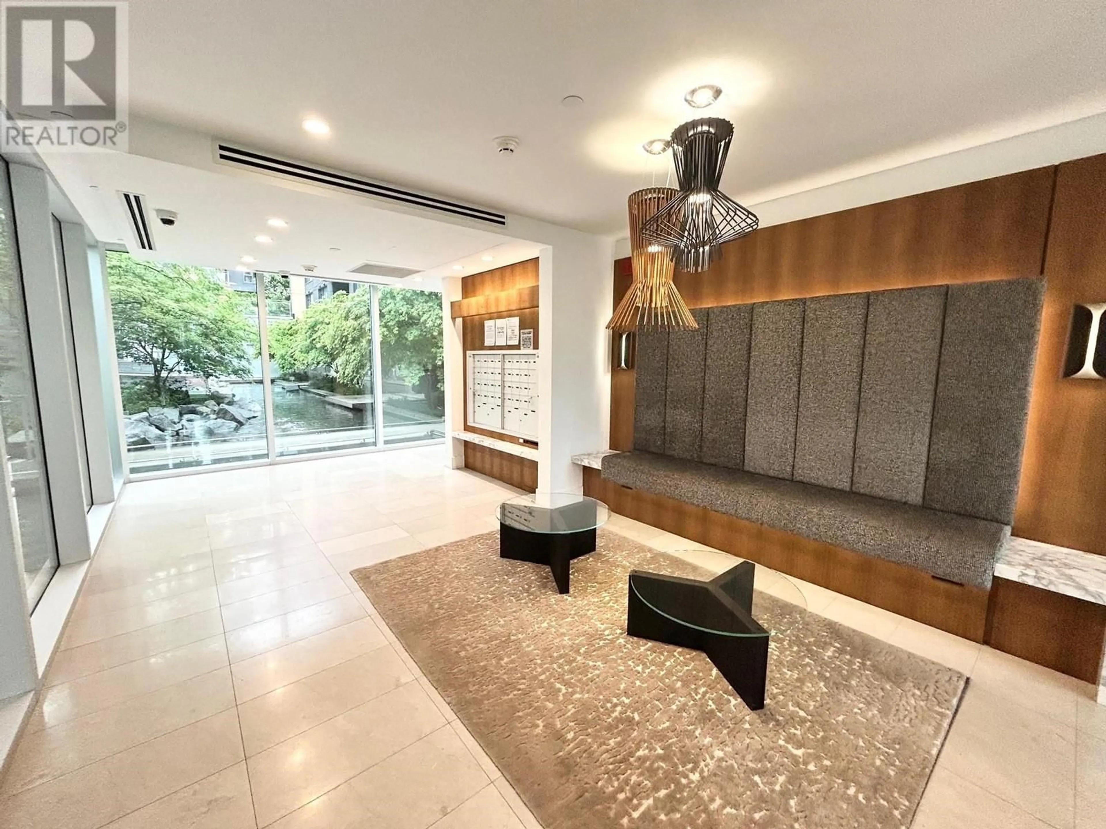 Lobby for 202 - 375 59TH AVENUE, Vancouver British Columbia V5X0J4