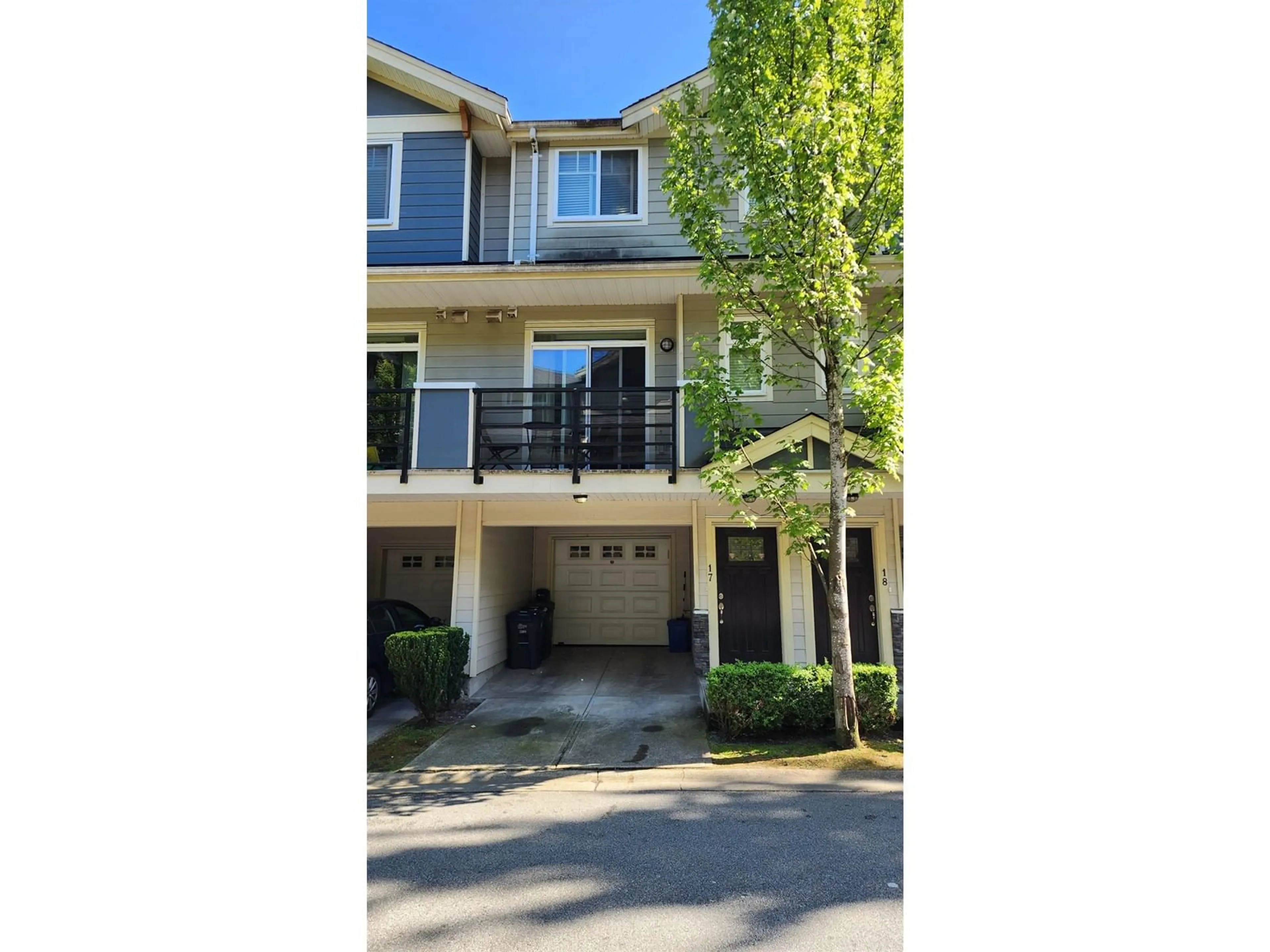 A pic from outside/outdoor area/front of a property/back of a property/a pic from drone, street for 17 - 6383 140, Surrey British Columbia V3W0E9
