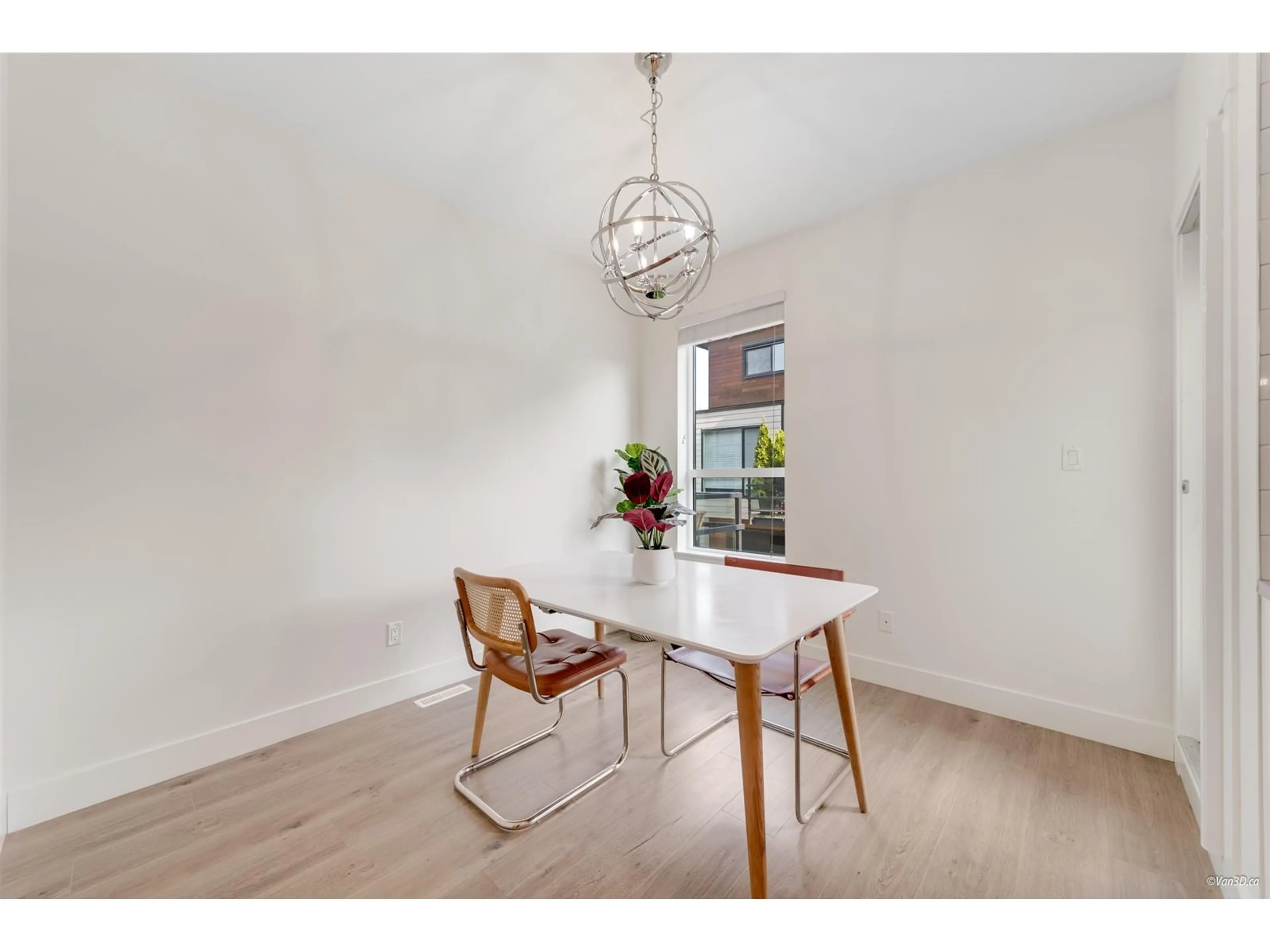 Dining room, wood/laminate floor for 34 - 15688 28, Surrey British Columbia V3Z0N1