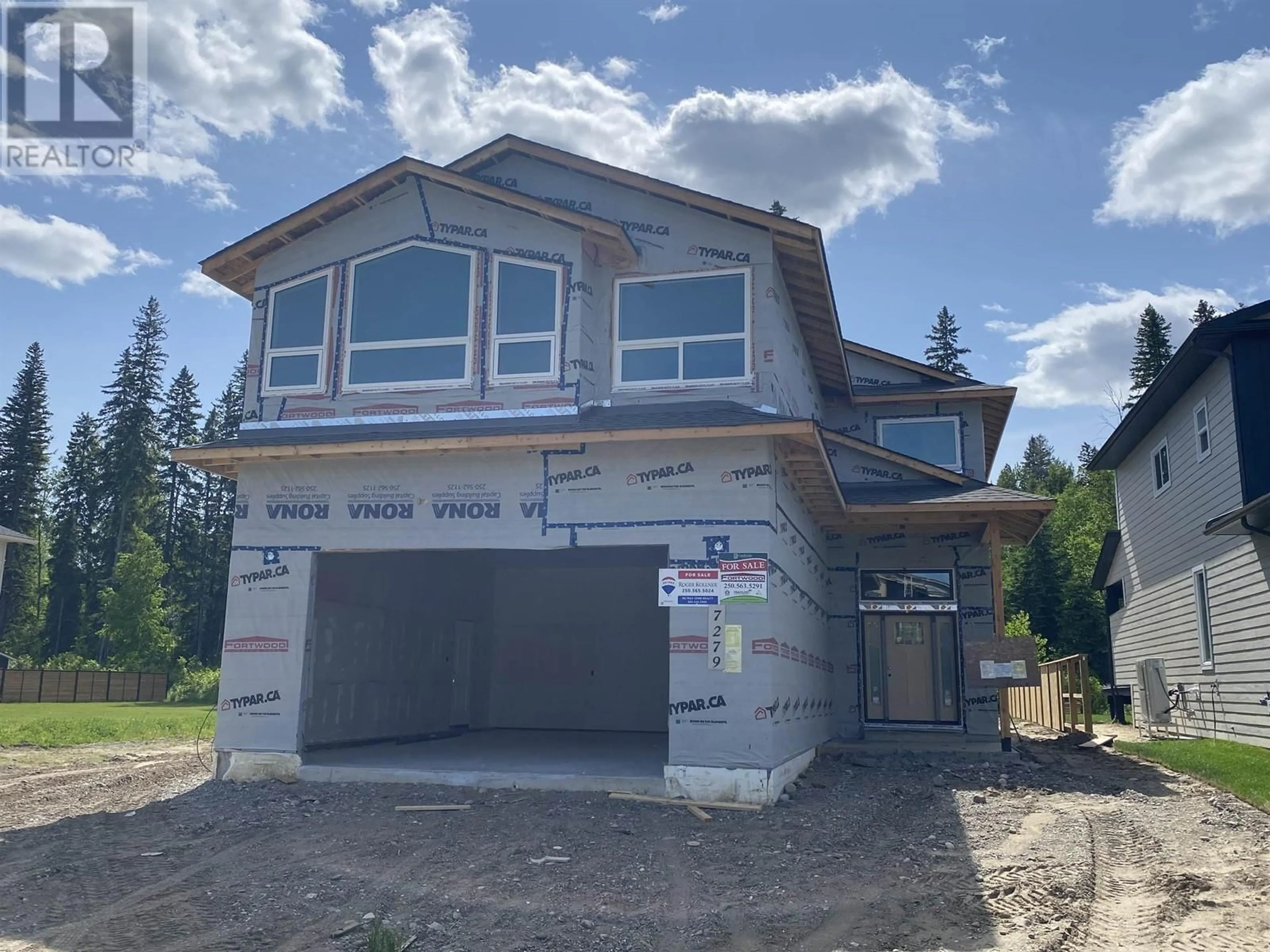 Home with vinyl exterior material, street for 7279 FOXRIDGE AVENUE, Prince George British Columbia V2N0H2
