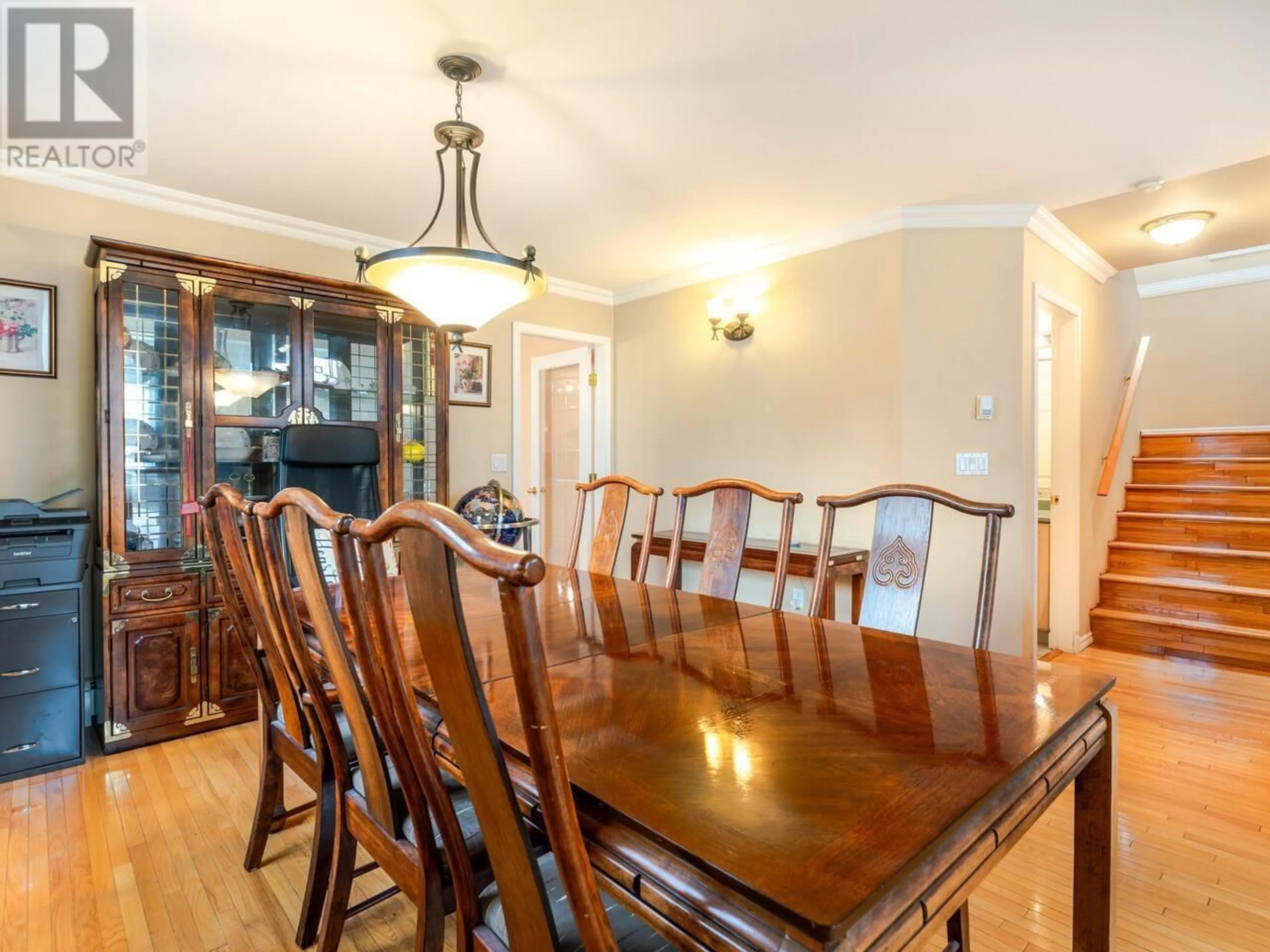 Dining room, wood/laminate floor for 7580 12TH AVENUE, Burnaby British Columbia V3N2K1