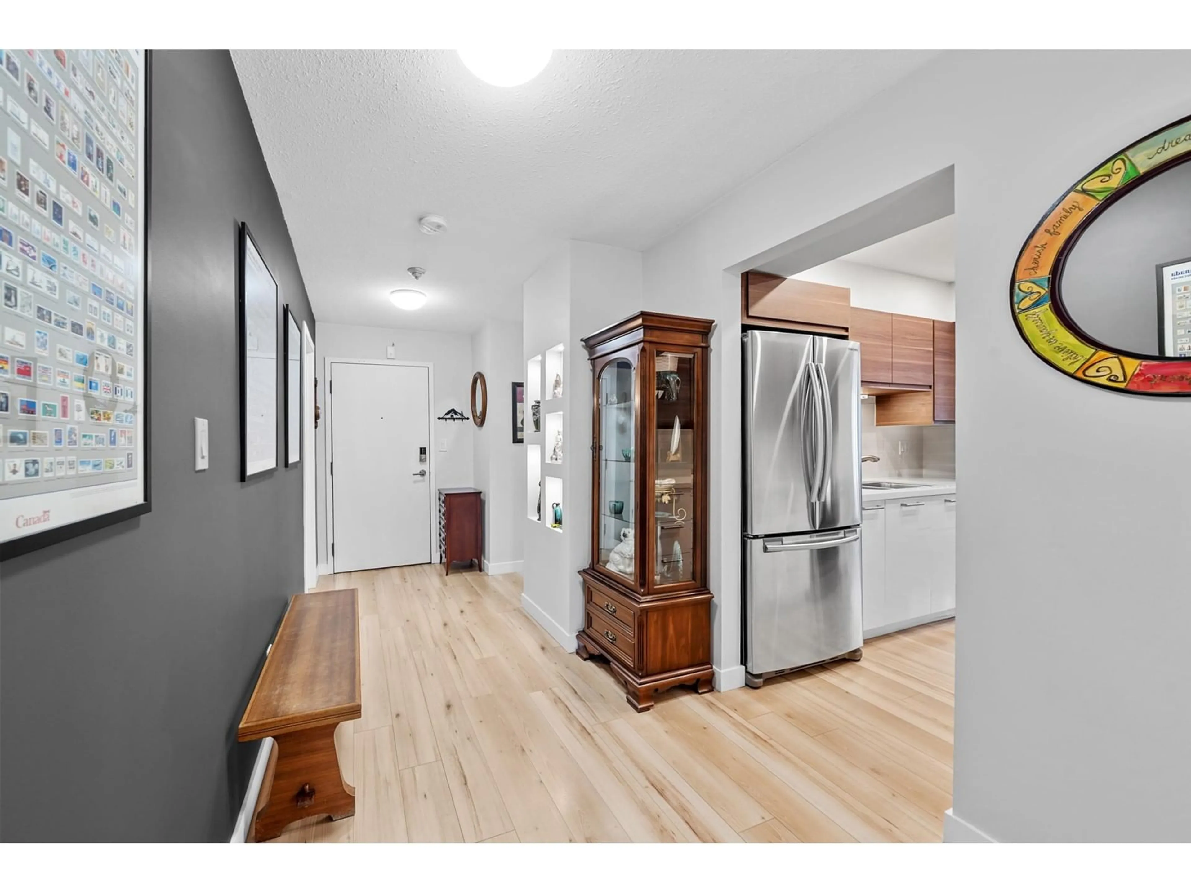 Unknown for 206 - 1531 MERKLIN, White Rock British Columbia V4B4C6