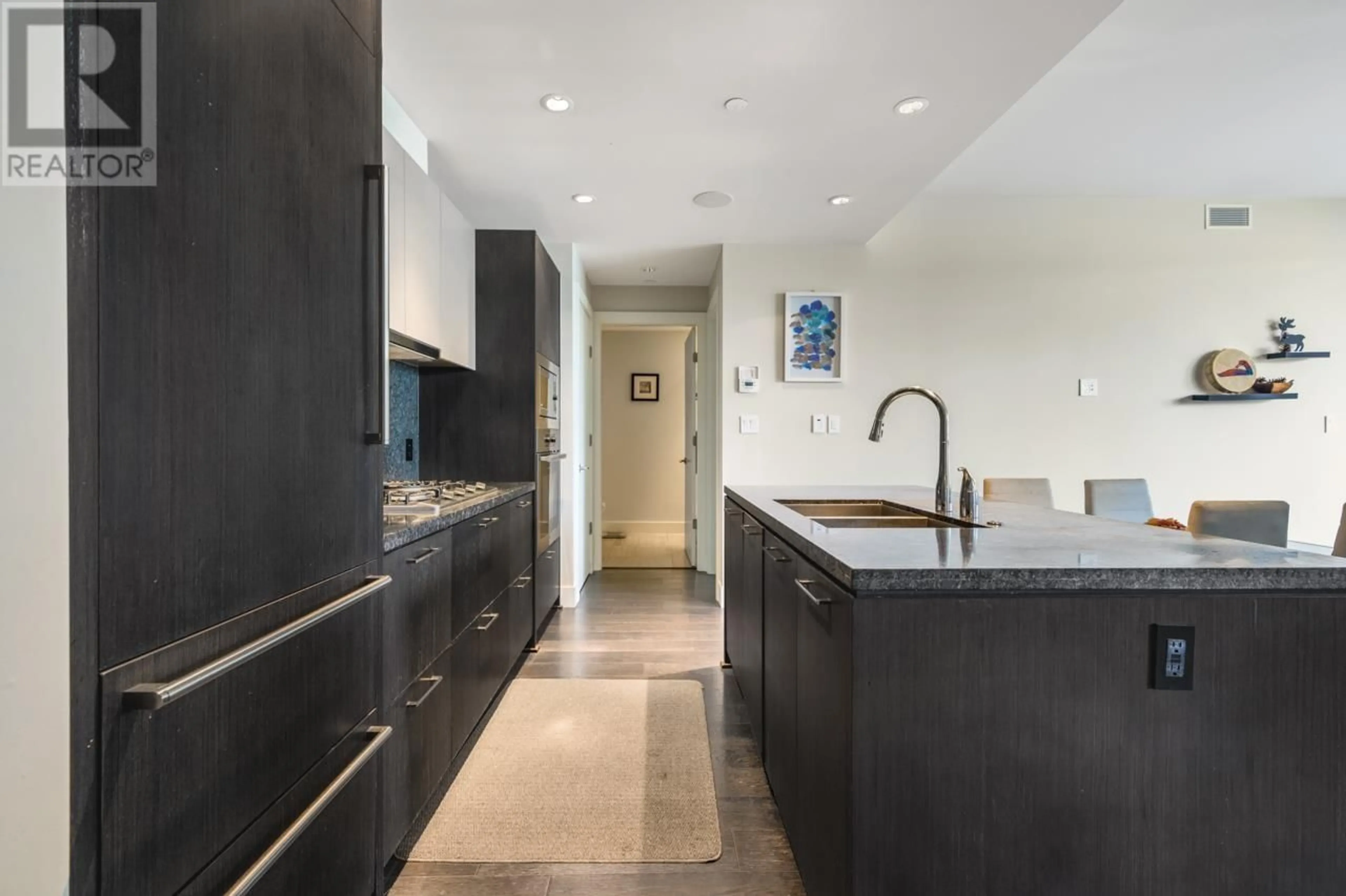 Contemporary kitchen, ceramic/tile floor for 301 - 888 ARTHUR ERICKSON PLACE, West Vancouver British Columbia V7T0B1