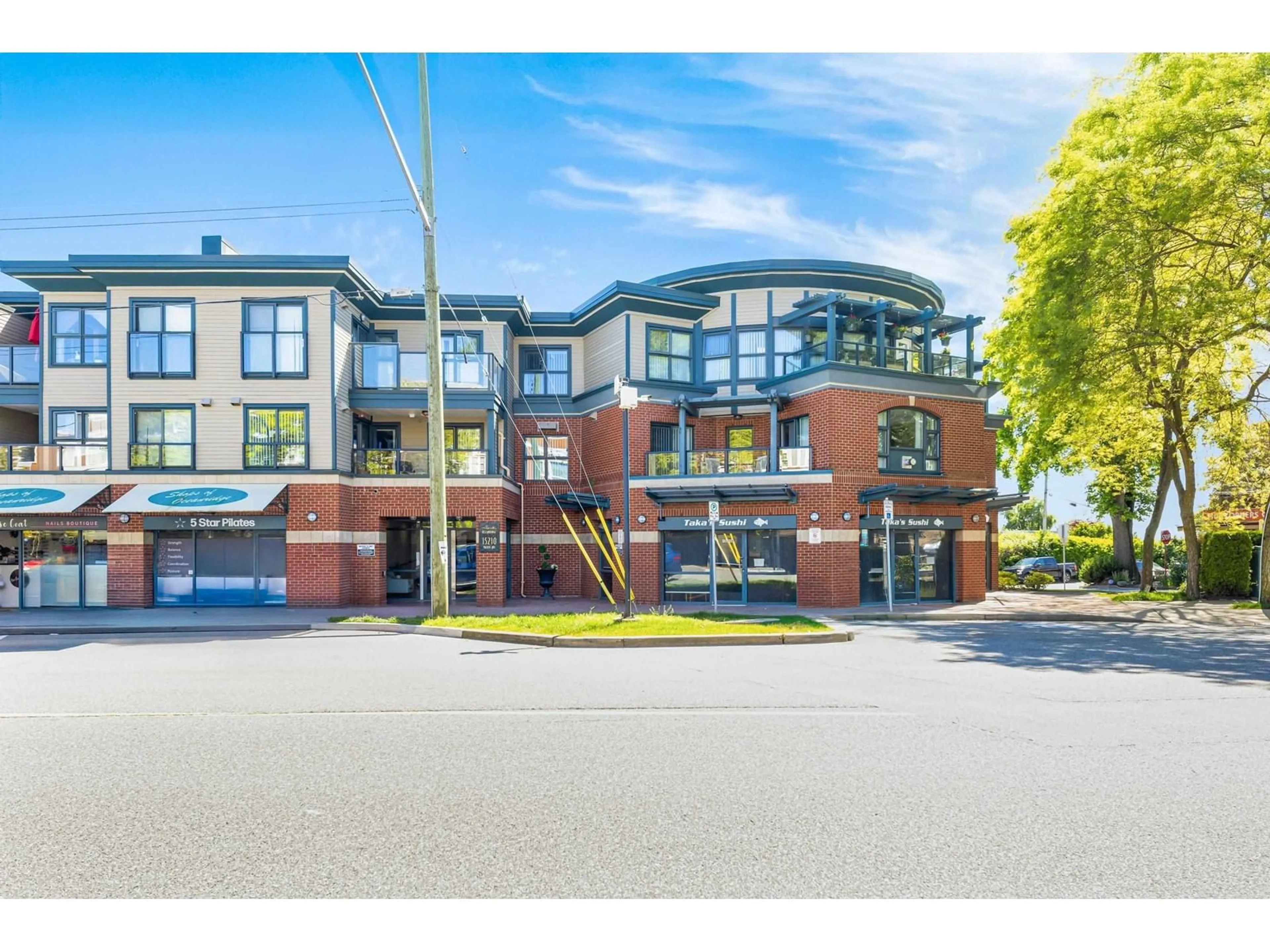 Unknown for 303 - 15210 PACIFIC, White Rock British Columbia V4B5L2