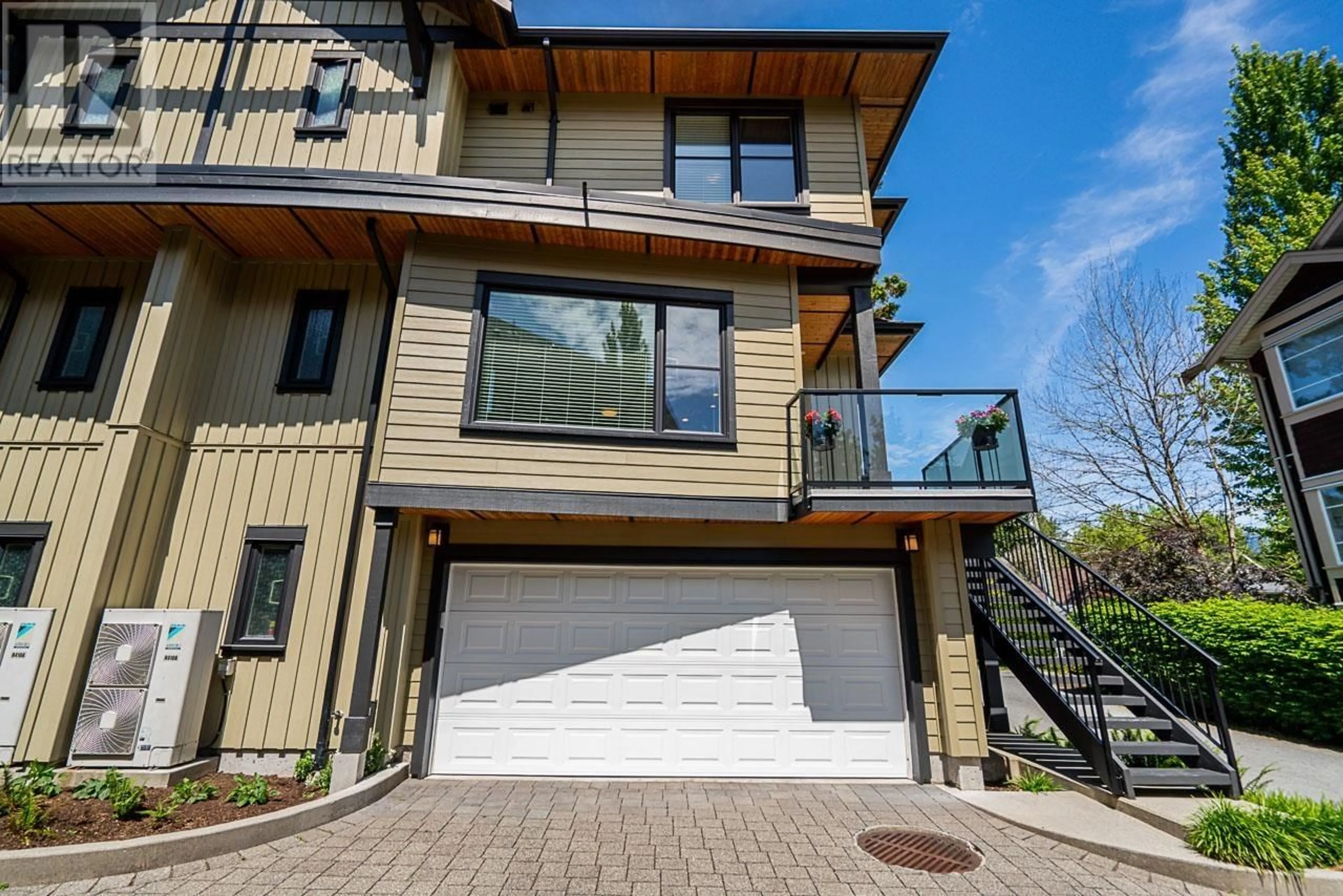 Home with brick exterior material, street for 1165 HAROLD ROAD, North Vancouver British Columbia V7K1G4