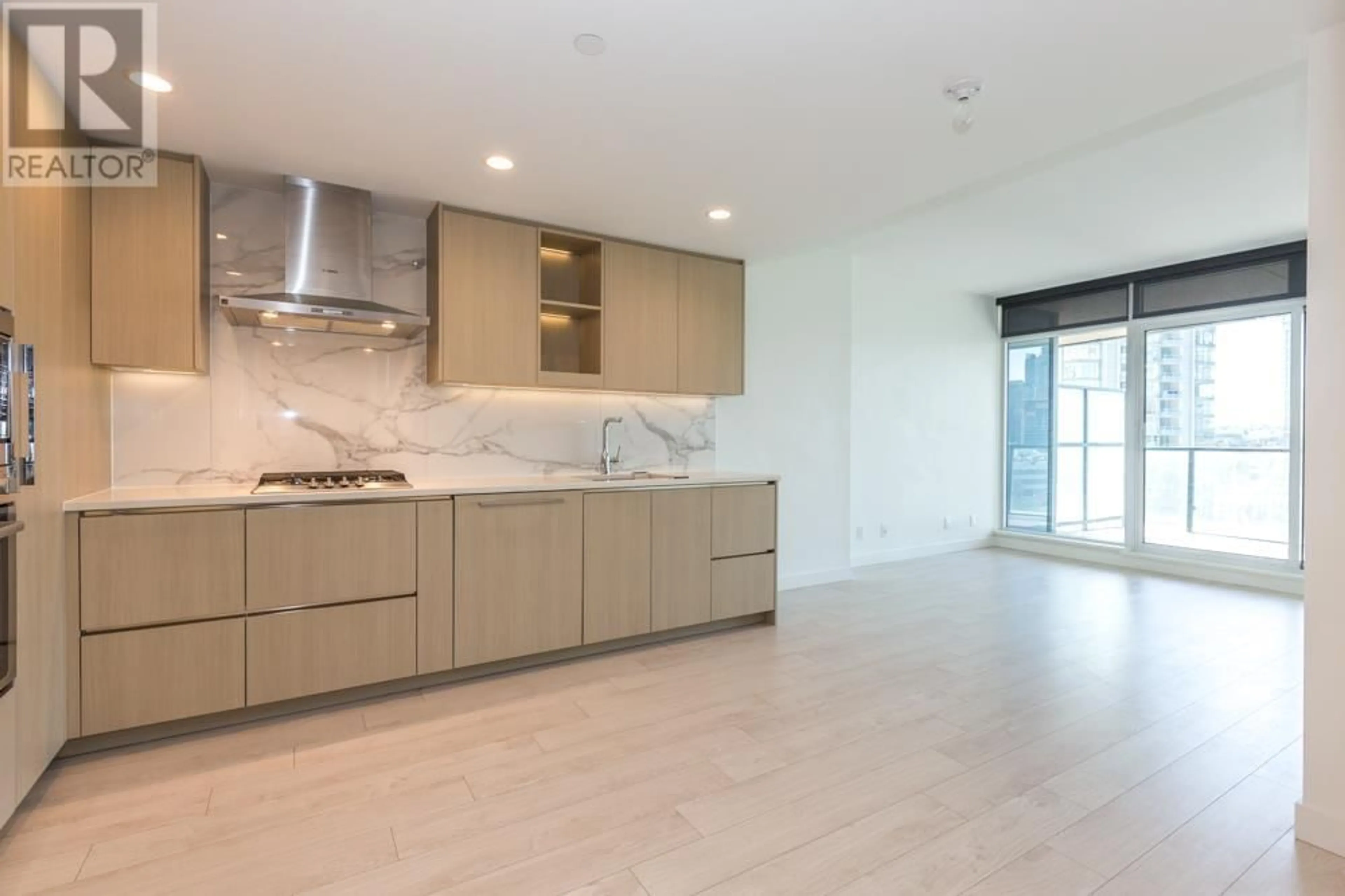 Open concept kitchen, ceramic/tile floor for 501 - 4880 LOUGHEED HIGHWAY, Burnaby British Columbia V5C0N1