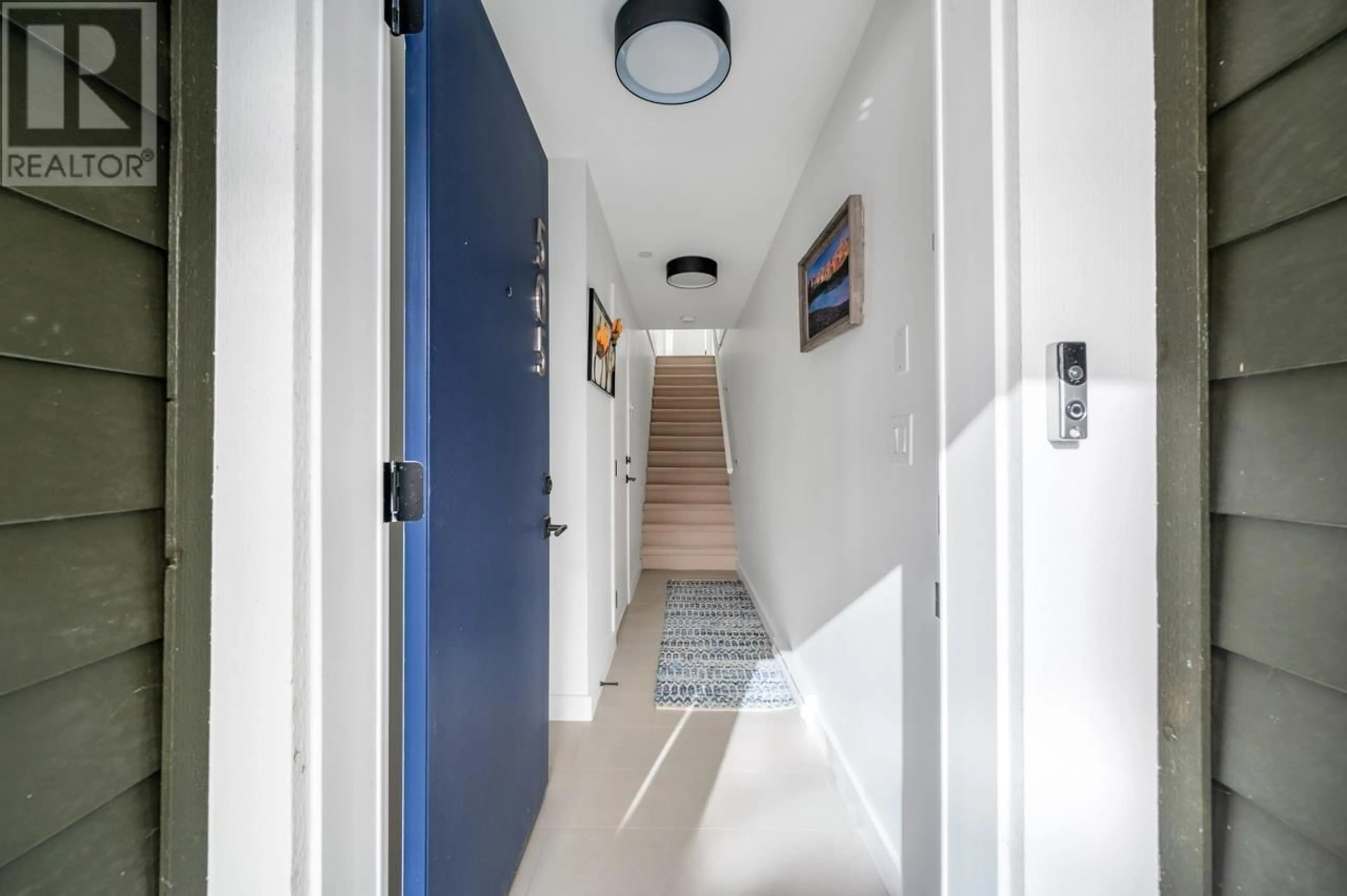 Indoor foyer for 505 - 3021 ST GEORGE STREET, Port Moody British Columbia V3H0K3