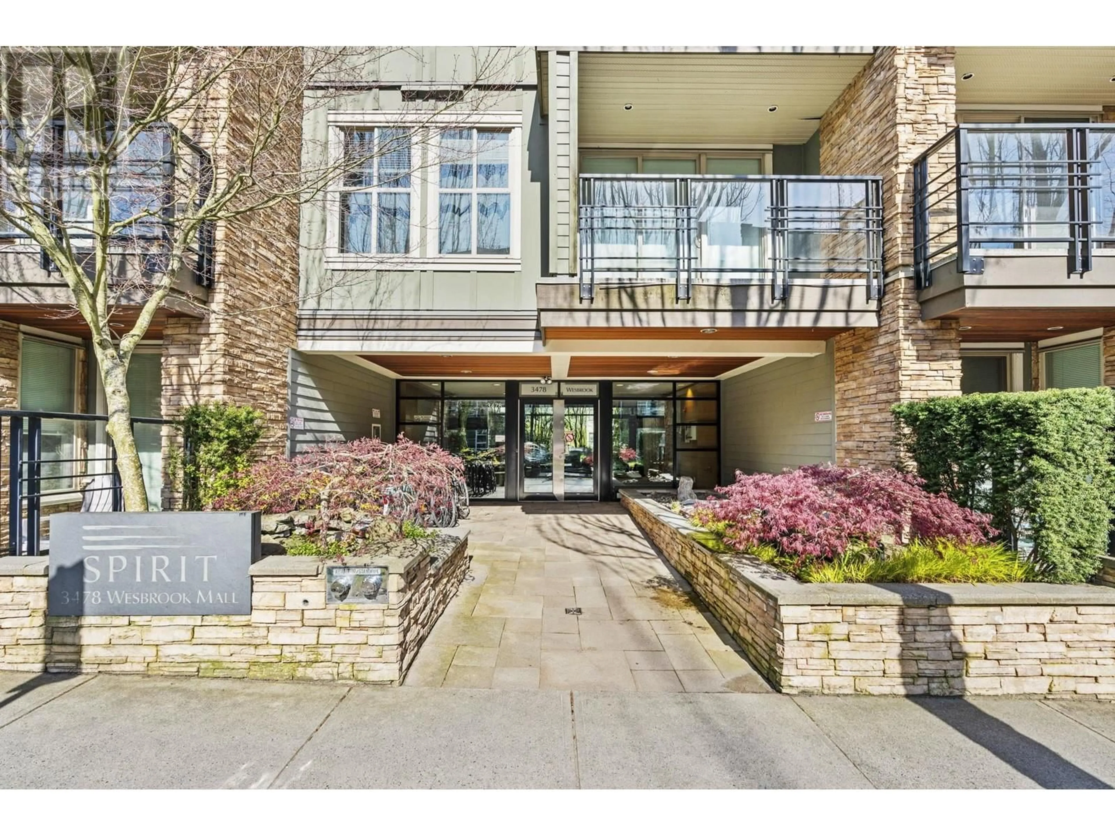 Indoor foyer for 212 - 3478 WESBROOK MALL, Vancouver British Columbia V6S0B6