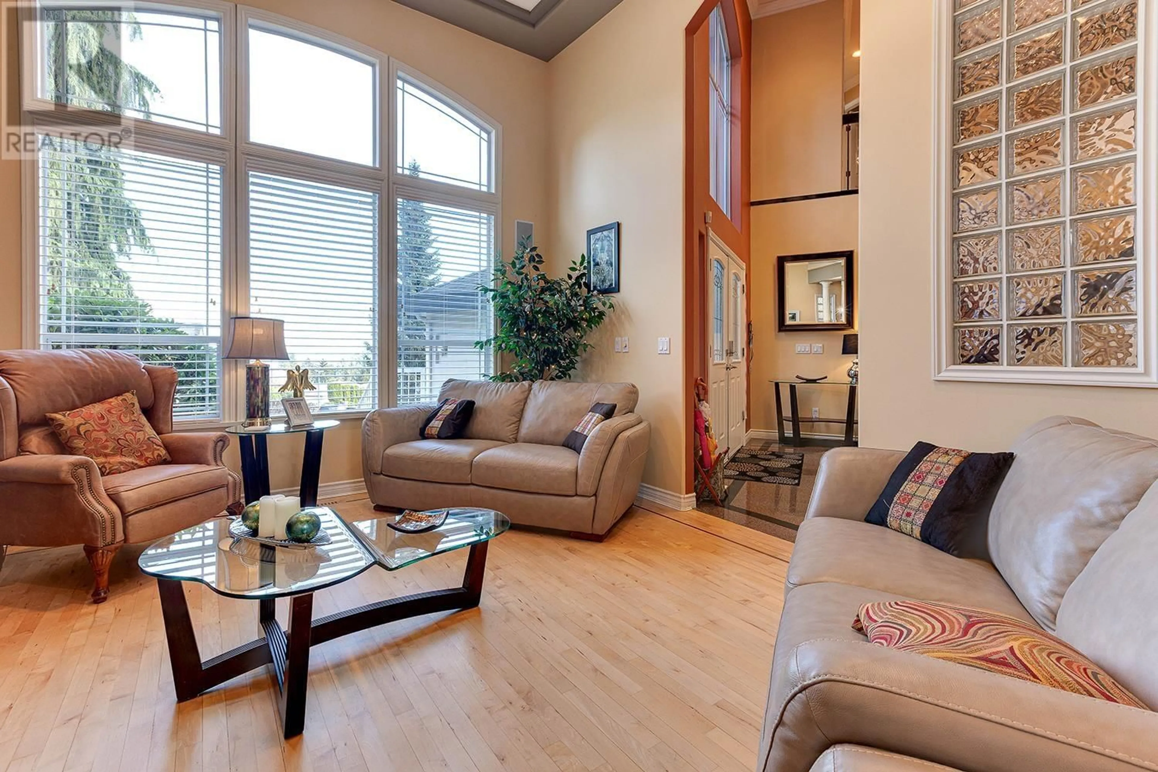 Living room with furniture, wood/laminate floor for 1522 WHITEBARK PLACE, Coquitlam British Columbia V3E2V8
