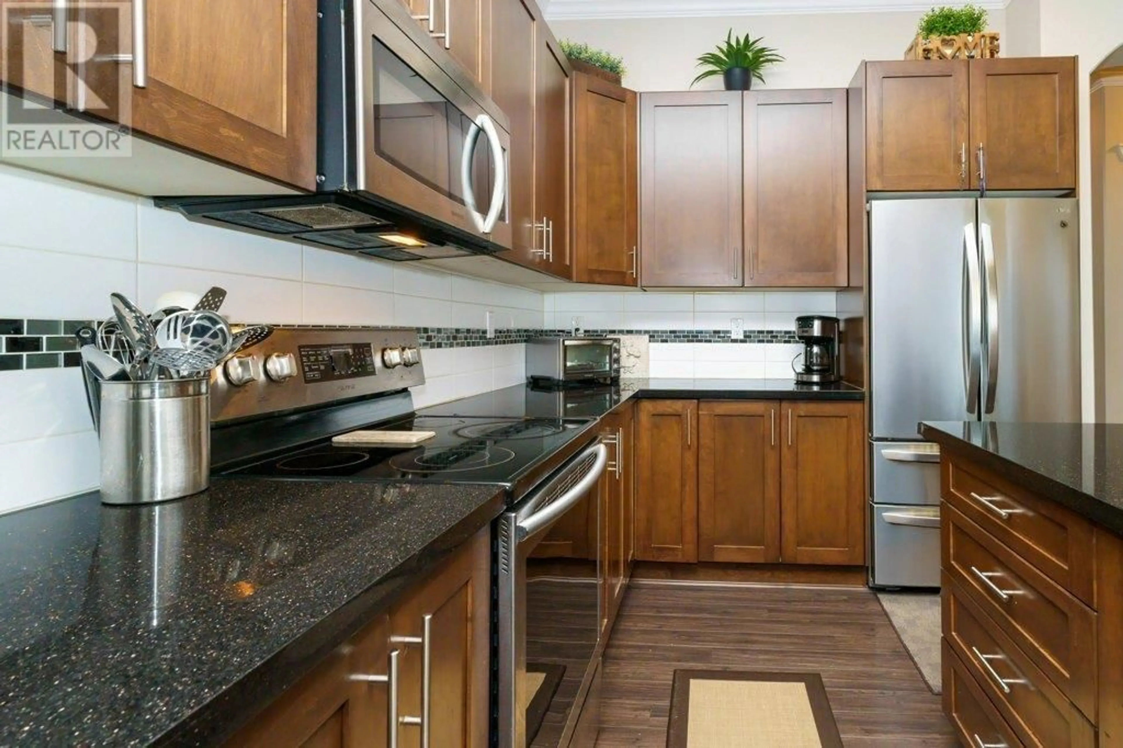 Standard kitchen, unknown for 1310 FIFESHIRE STREET, Coquitlam British Columbia V3E0C8
