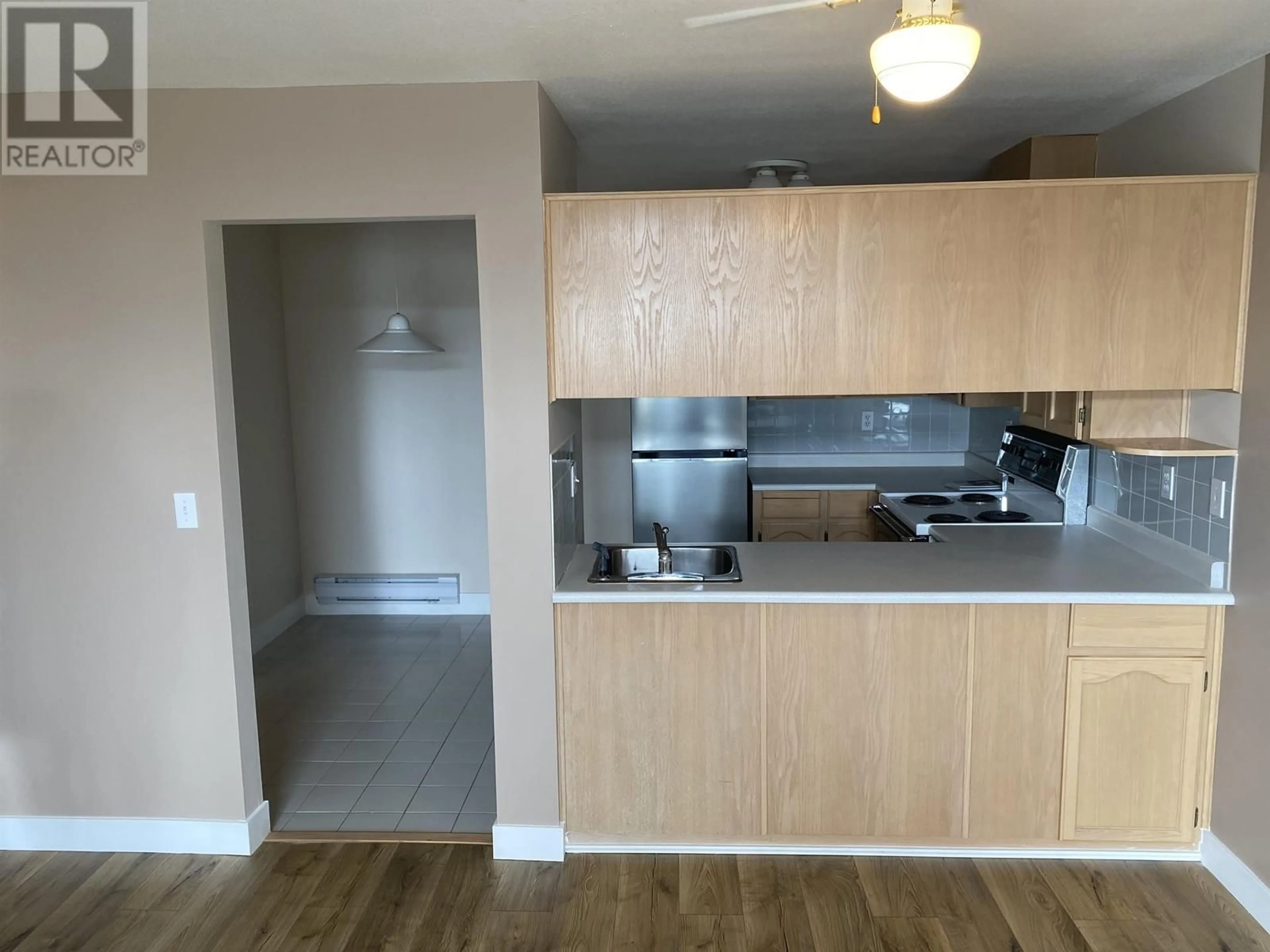 Standard kitchen, wood/laminate floor for D304 - 4845 53 STREET, Ladner British Columbia V4K2Z3