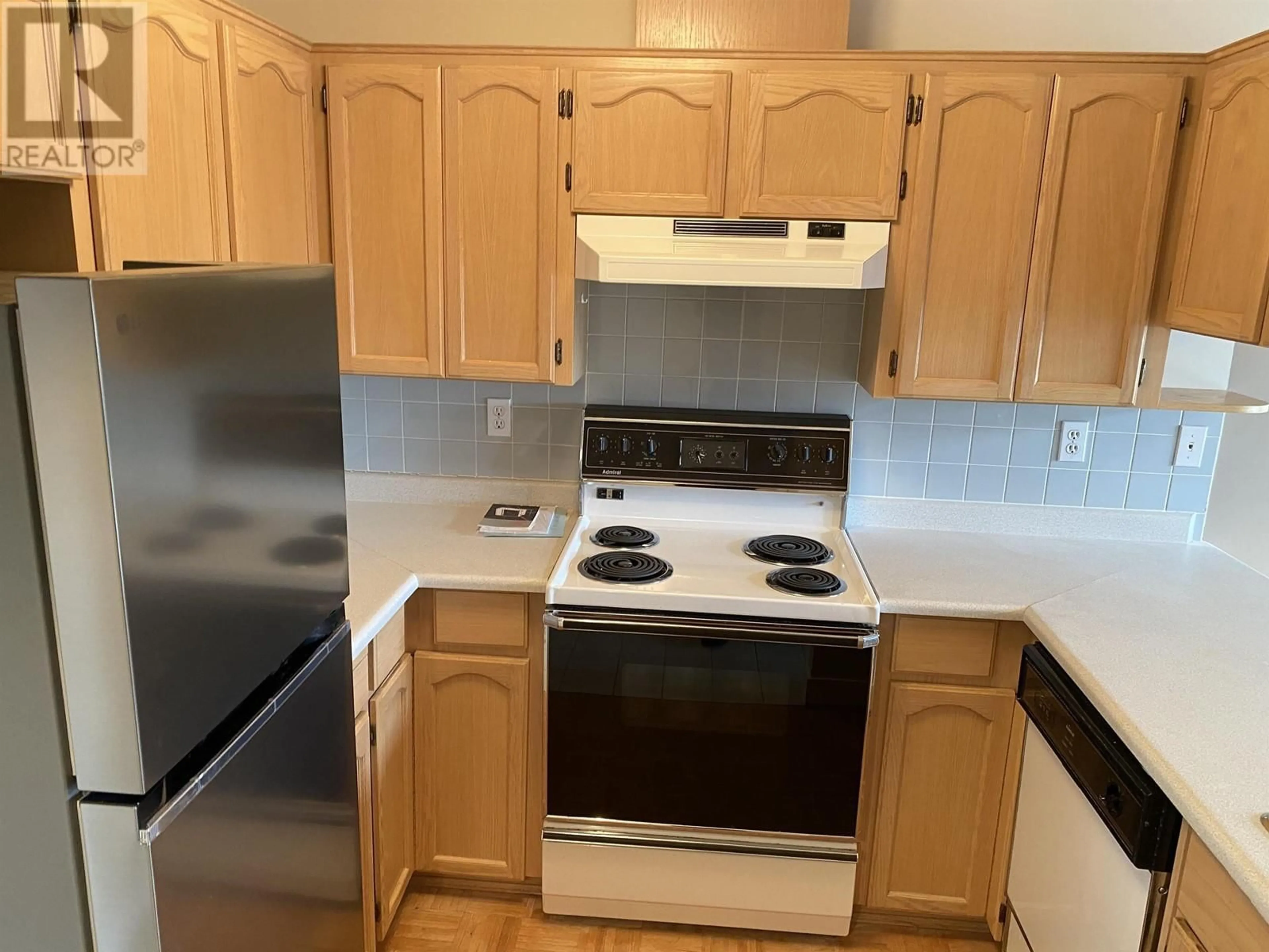 Standard kitchen, unknown for D304 - 4845 53 STREET, Ladner British Columbia V4K2Z3
