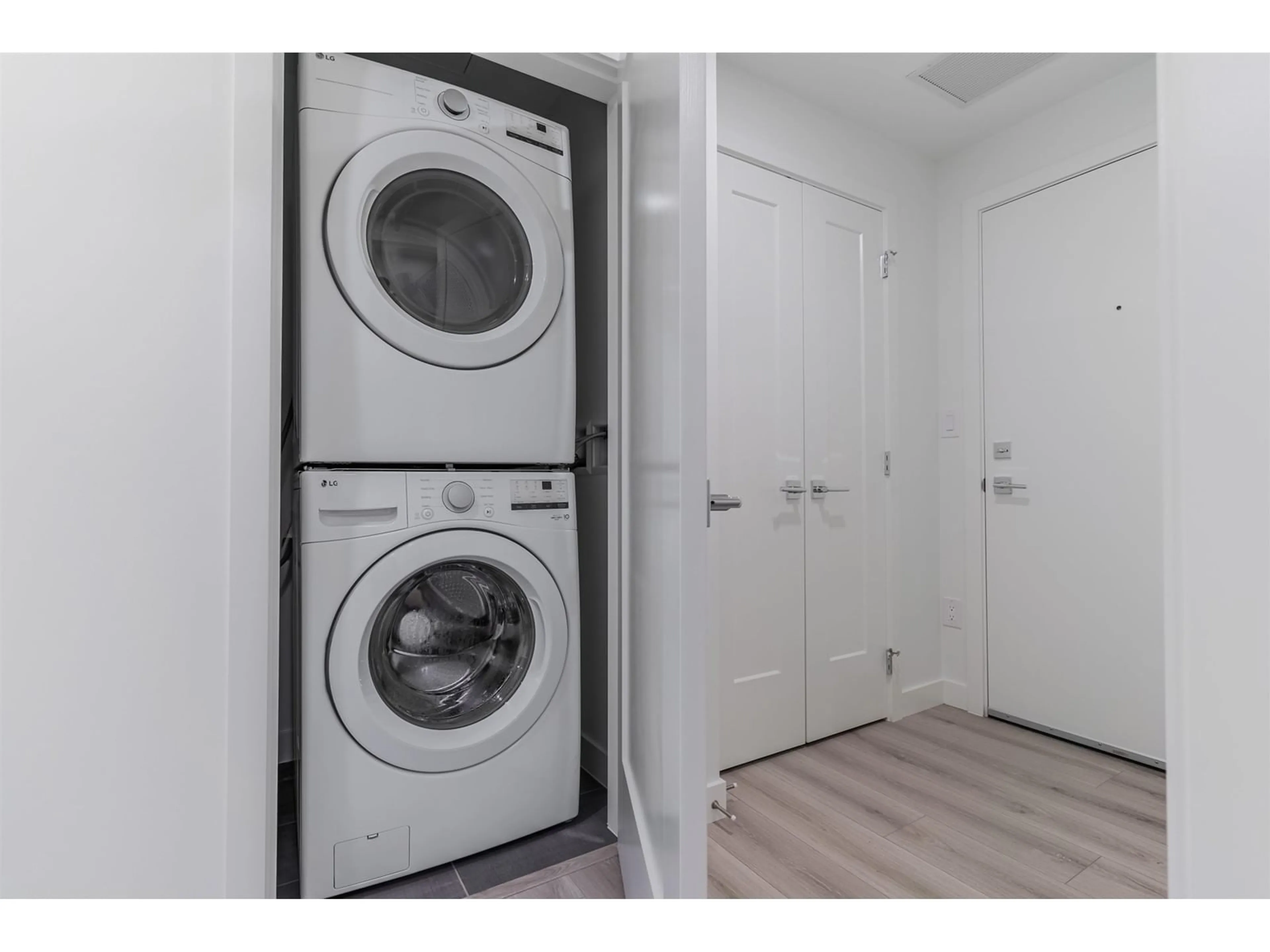 Laundry room for 2206 - 8551 201, Langley British Columbia V2Y3Y4