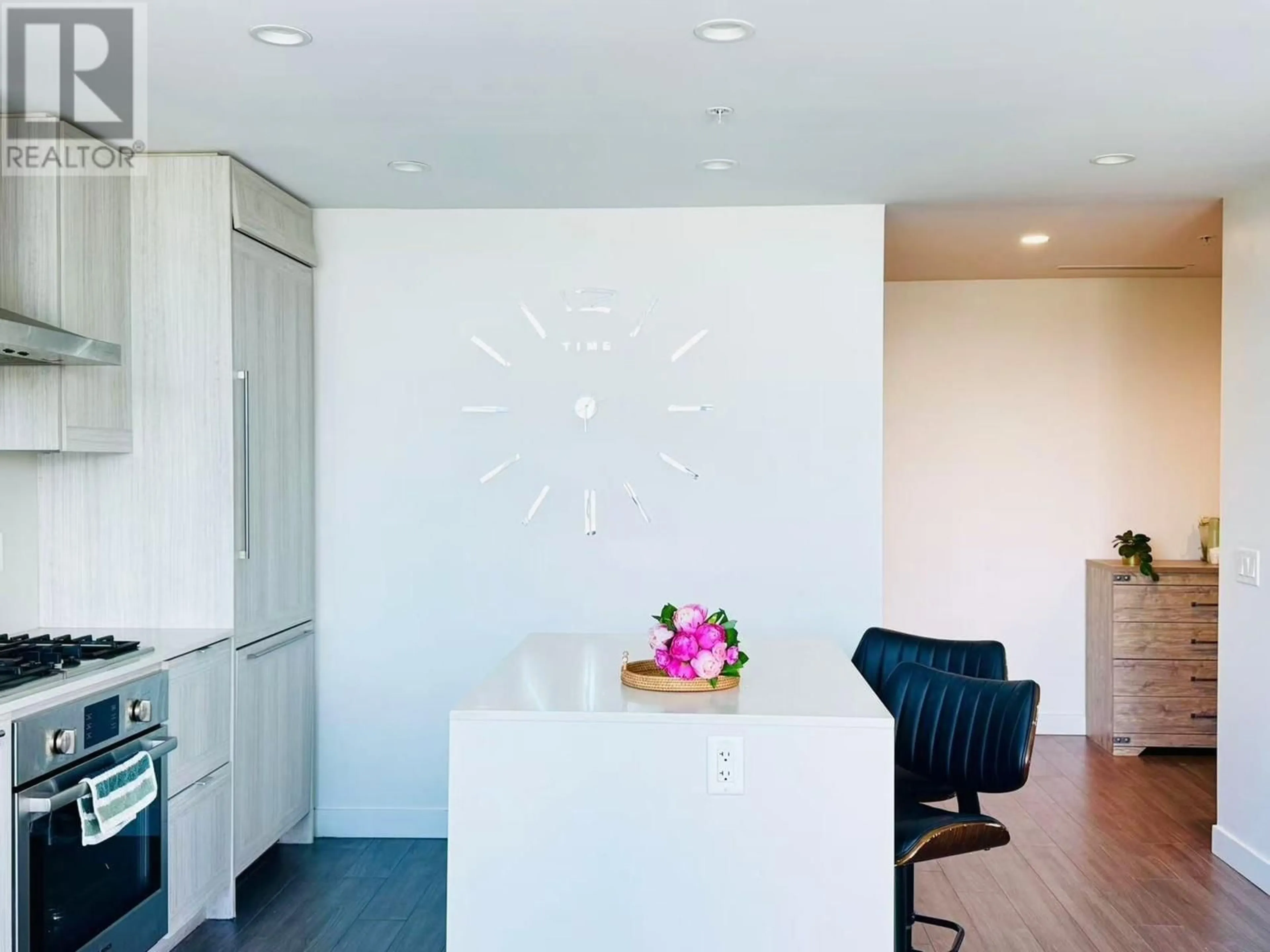 Contemporary kitchen, ceramic/tile floor for 3006 - 2311 BETA AVENUE, Burnaby British Columbia V5C0M1