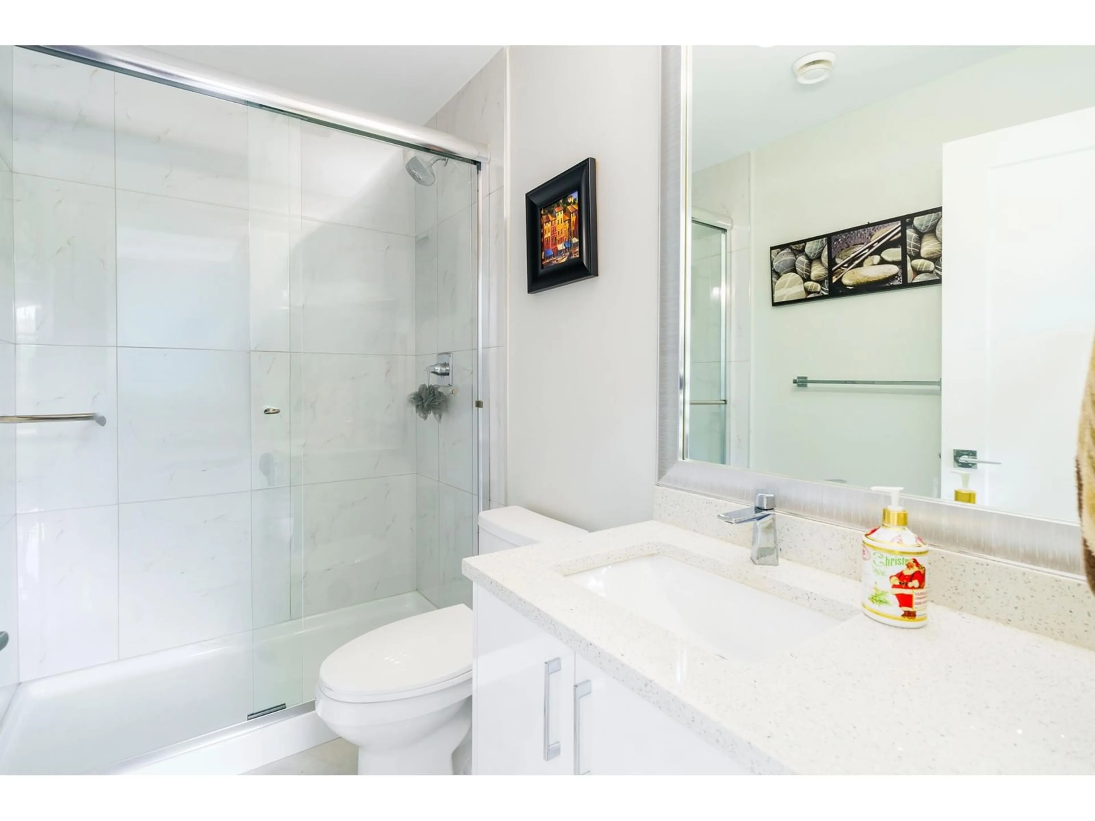 Standard bathroom, ceramic/tile floor for 35257 EWERT, Mission British Columbia V2V0G3
