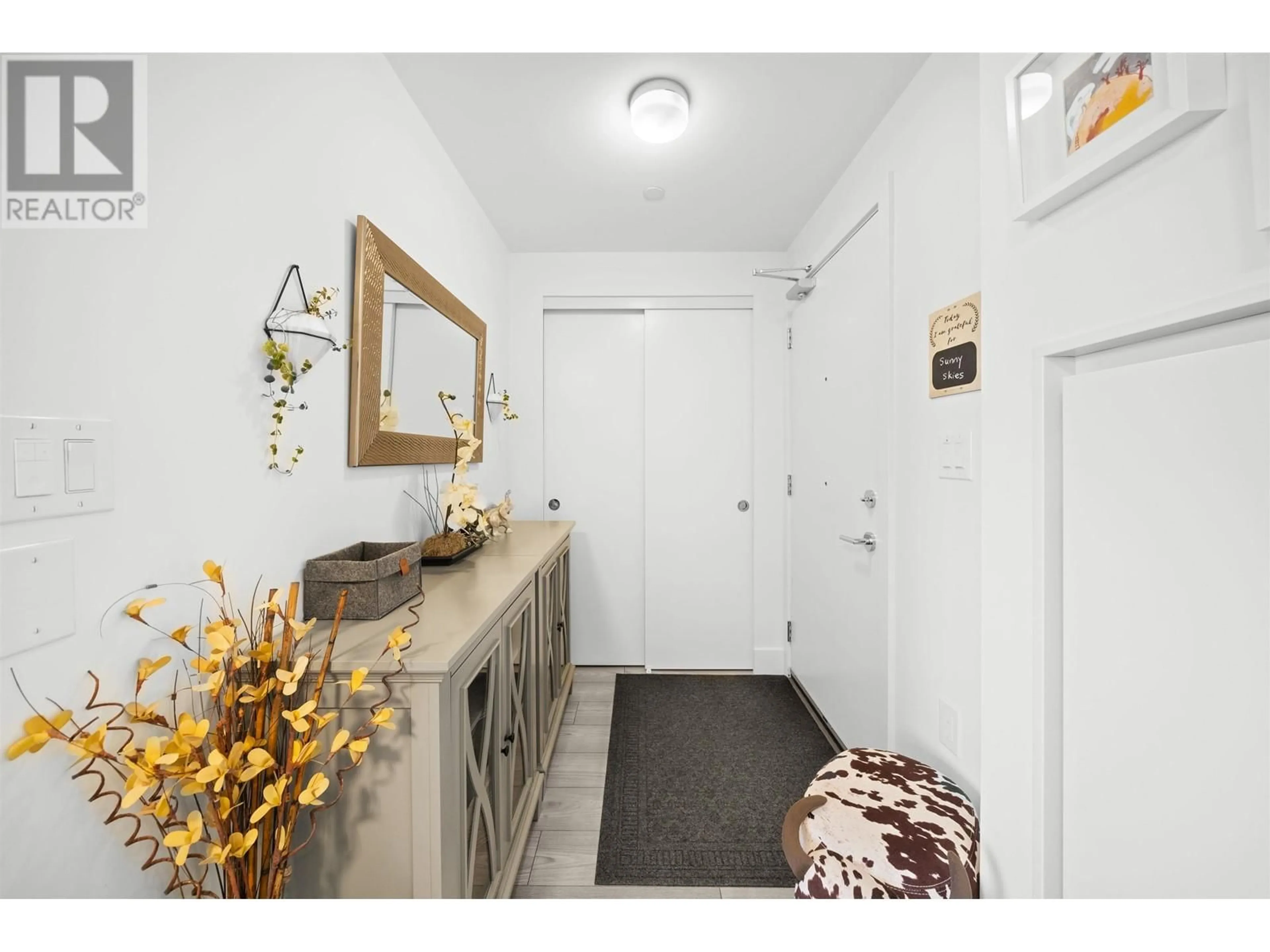 Indoor entryway for 1205 - 8570 RIVERGRASS DRIVE, Vancouver British Columbia V5S0H4