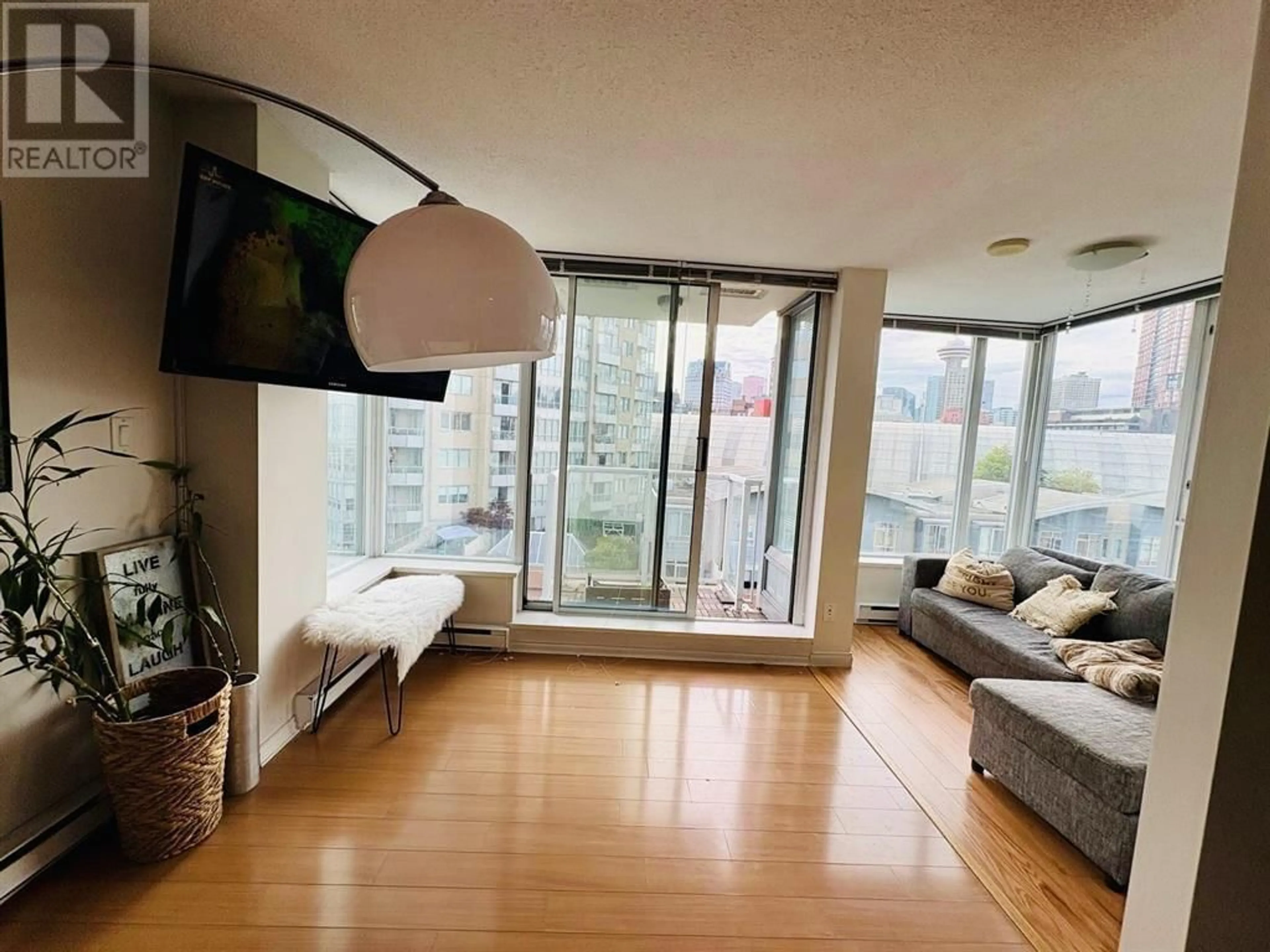 Unknown for 903 - 550 TAYLOR STREET, Vancouver British Columbia V6B1R1
