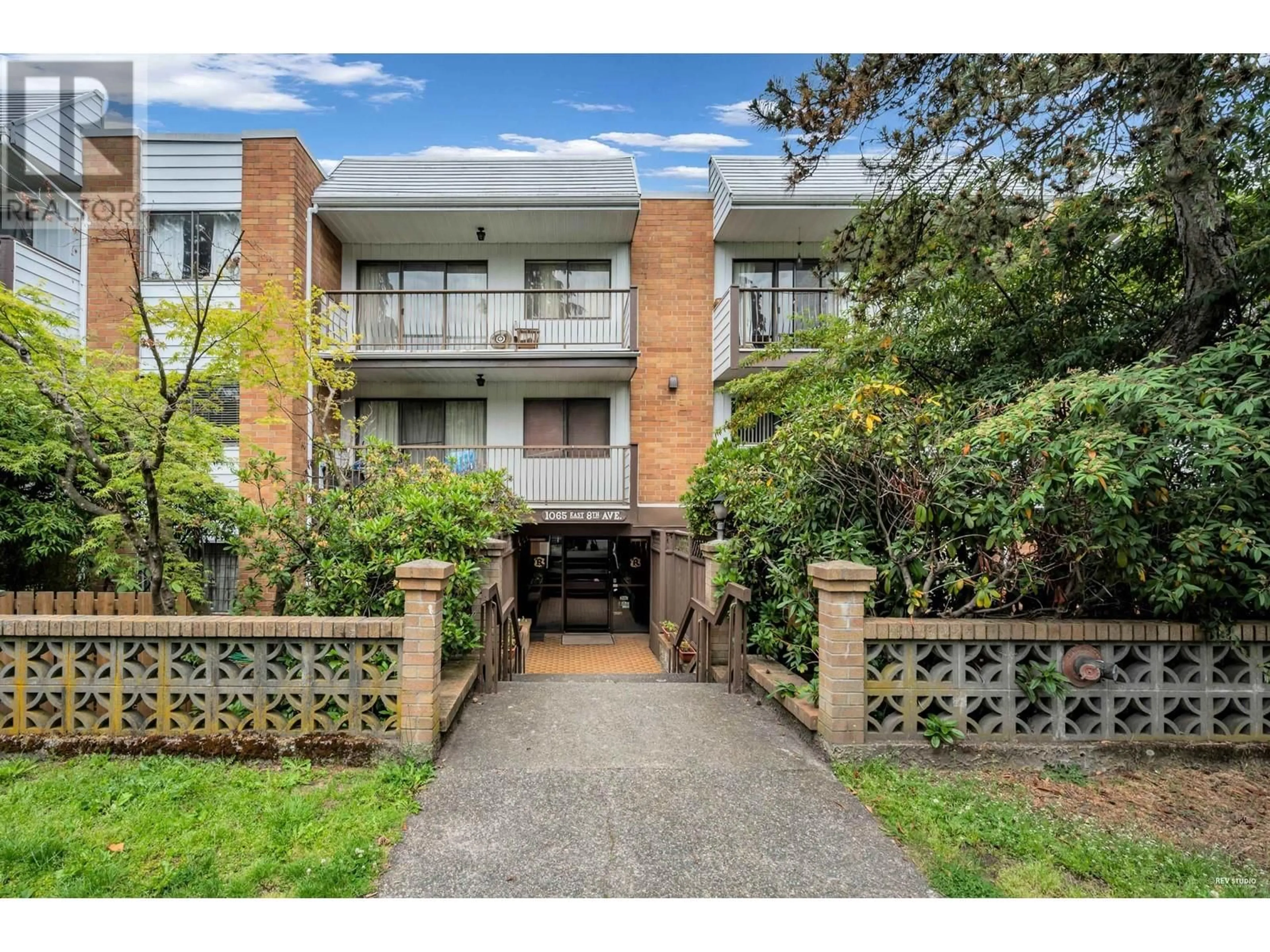 A pic from outside/outdoor area/front of a property/back of a property/a pic from drone, street for 319 - 1065 8TH AVENUE, Vancouver British Columbia V5T1V1