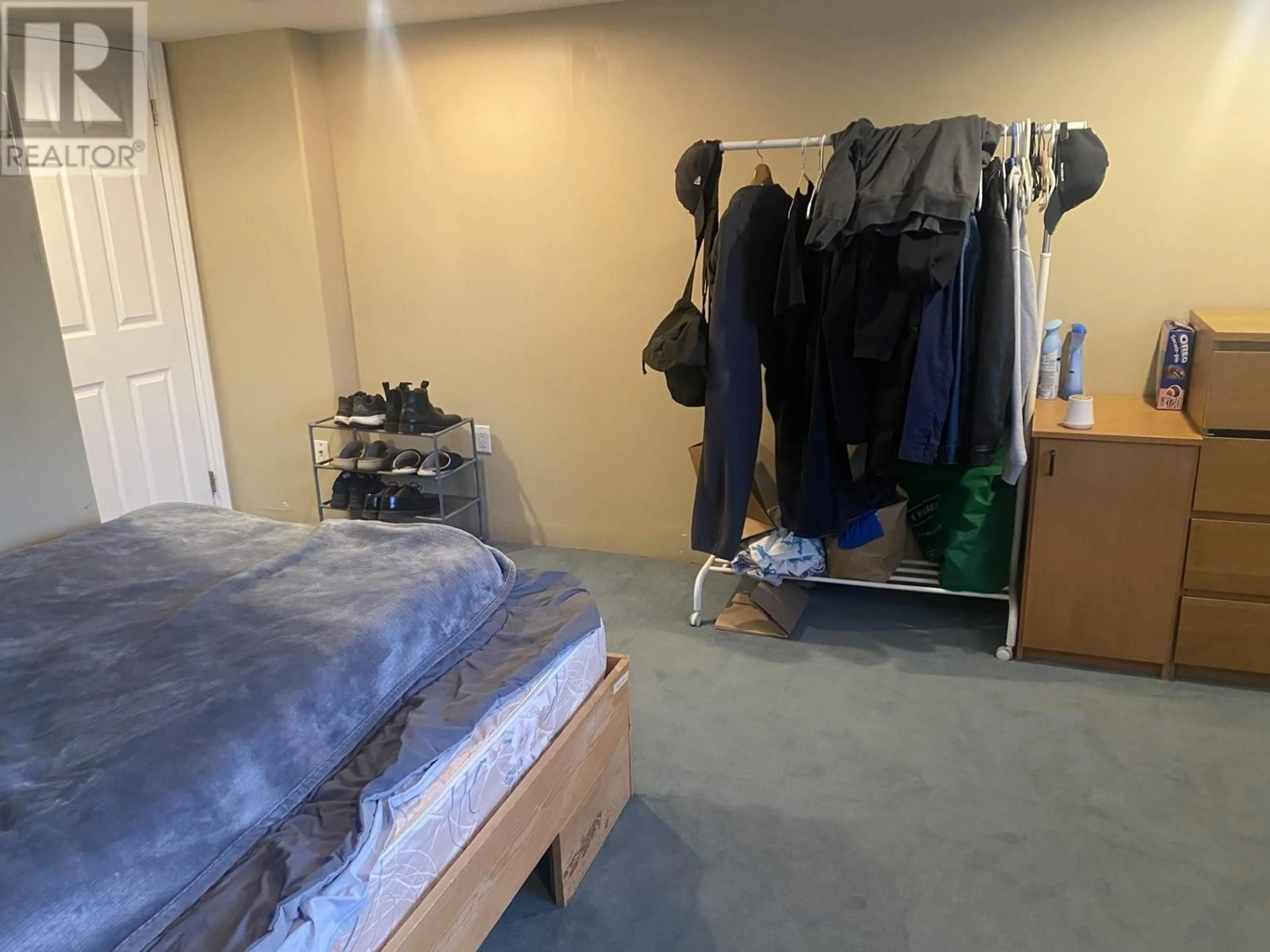 A pic of a room for 1403 GILMORE AVENUE, Burnaby British Columbia V6L3E2
