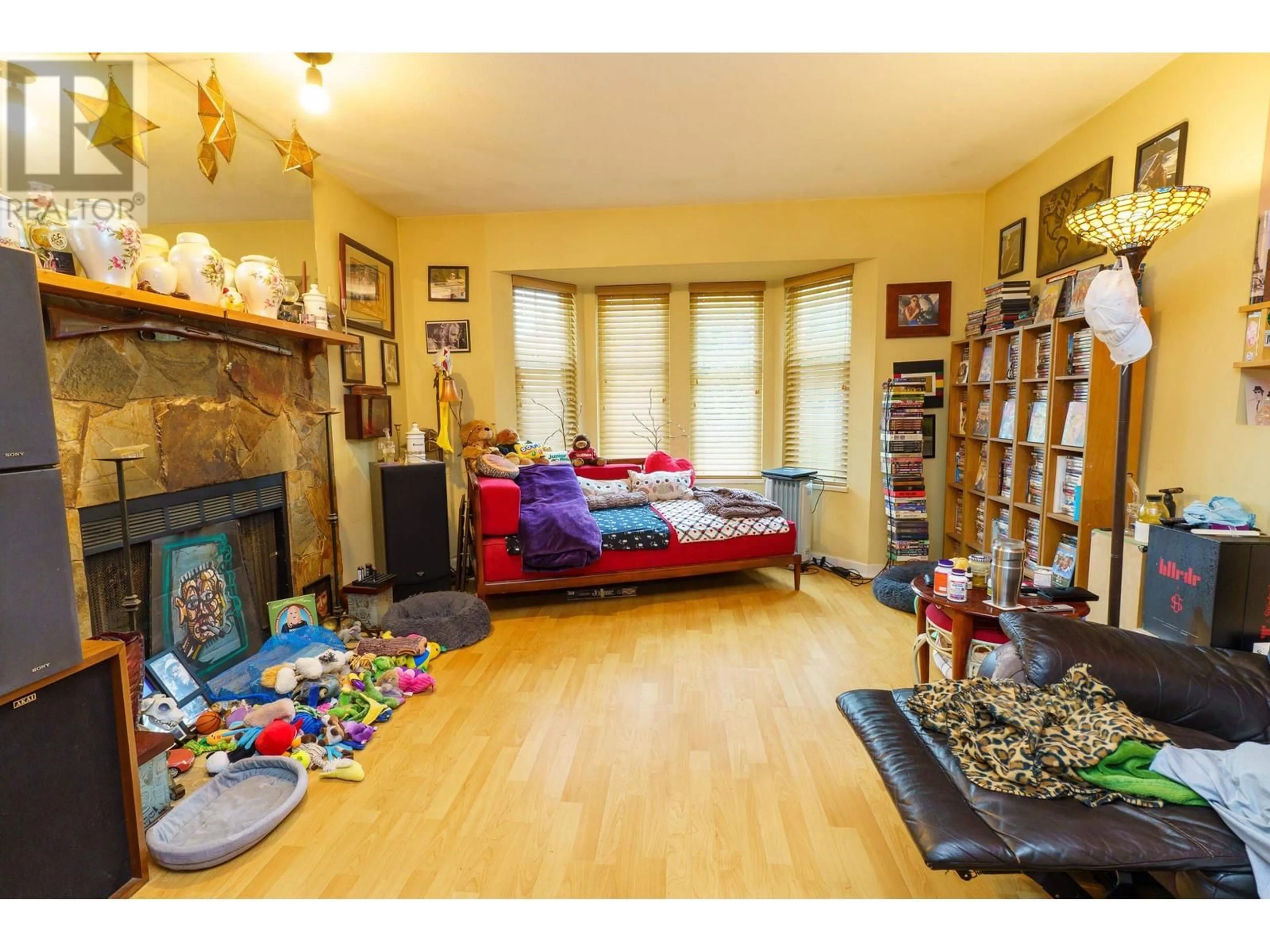 A pic of a room for 11644 225 STREET, Maple Ridge British Columbia V2X6E4