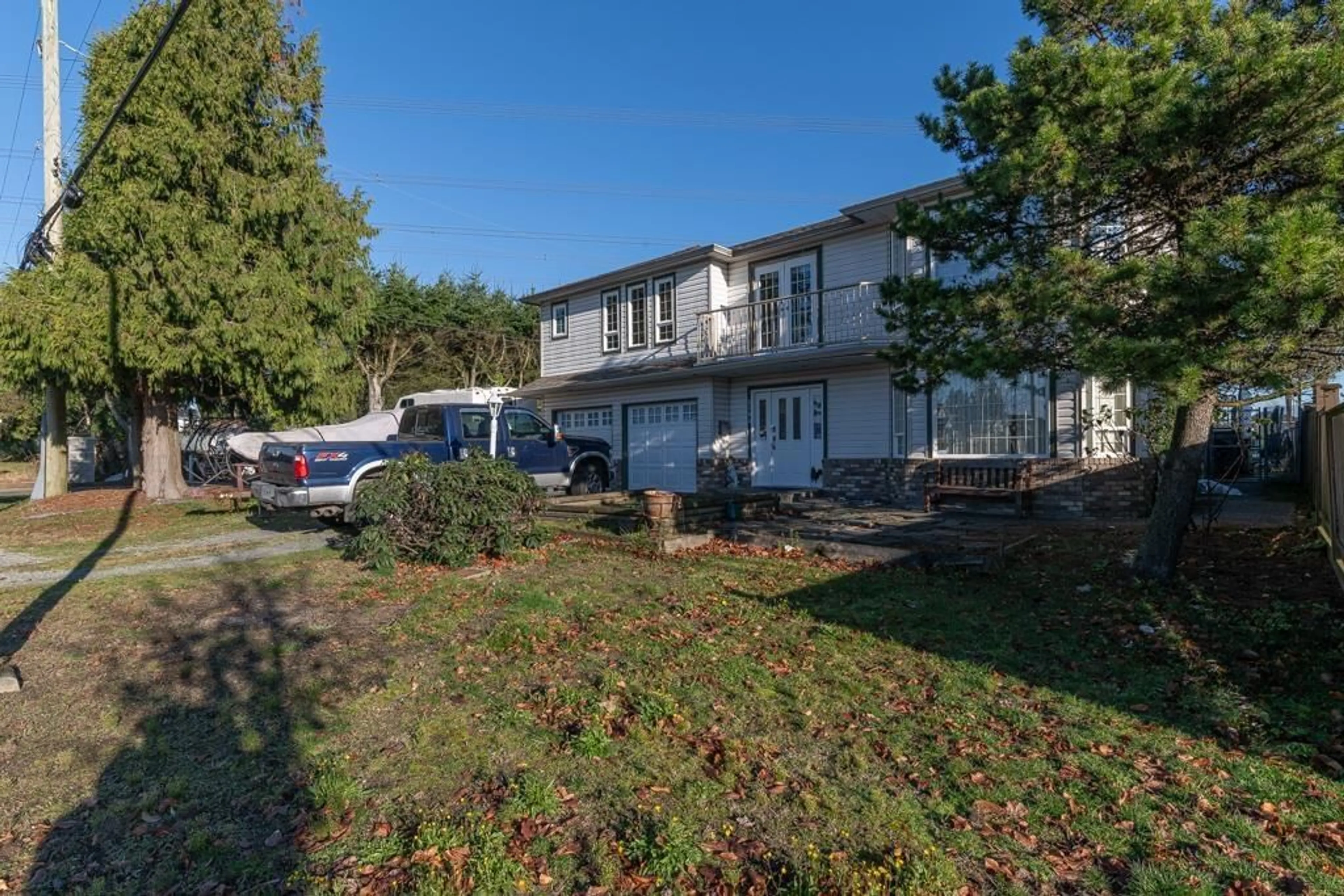 A pic from outside/outdoor area/front of a property/back of a property/a pic from drone, street for 6084 126, Surrey British Columbia V3X1V6