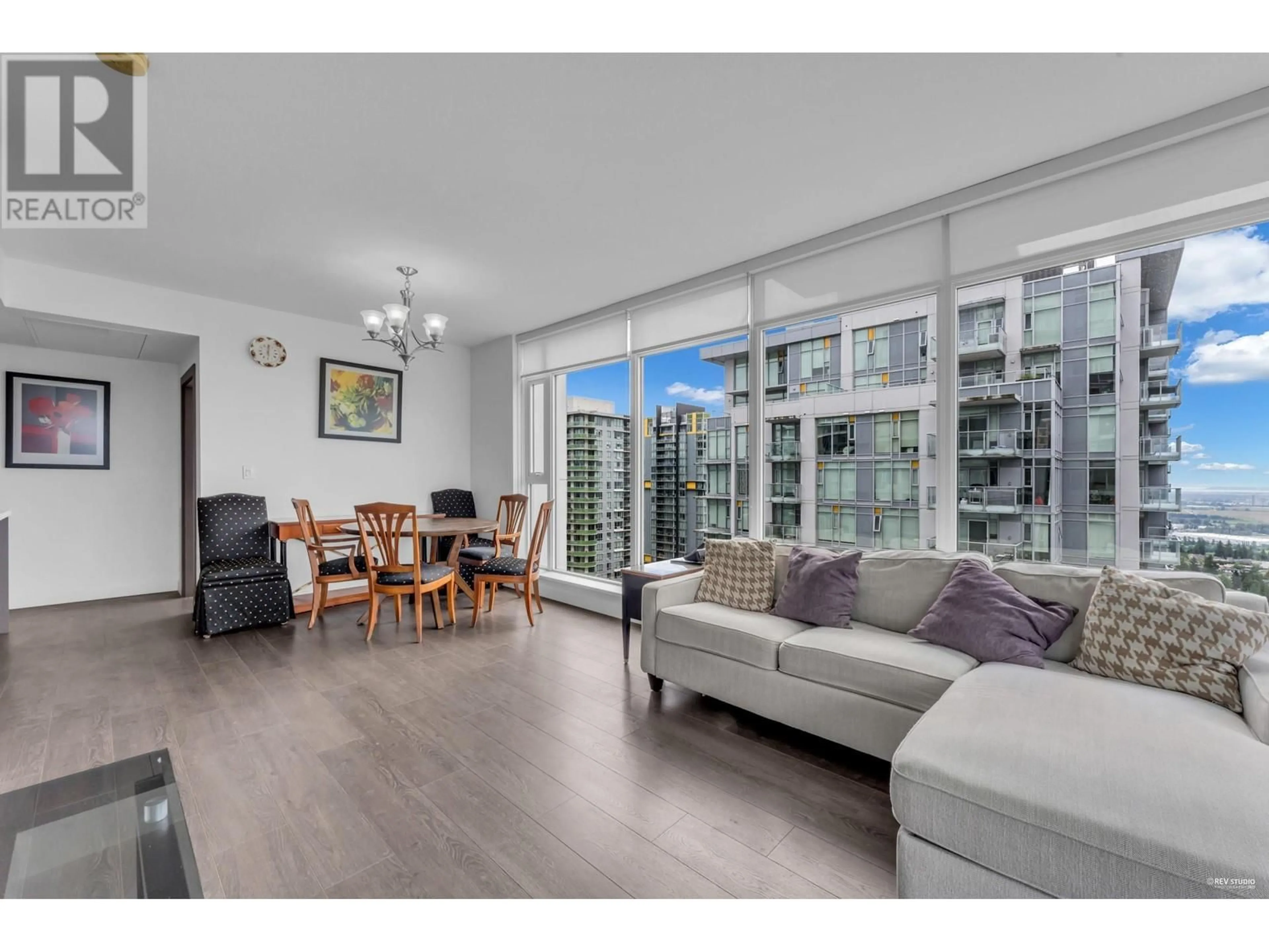 Living room with furniture, unknown for 3703 - 6538 NELSON AVENUE, Burnaby British Columbia V5H0G5