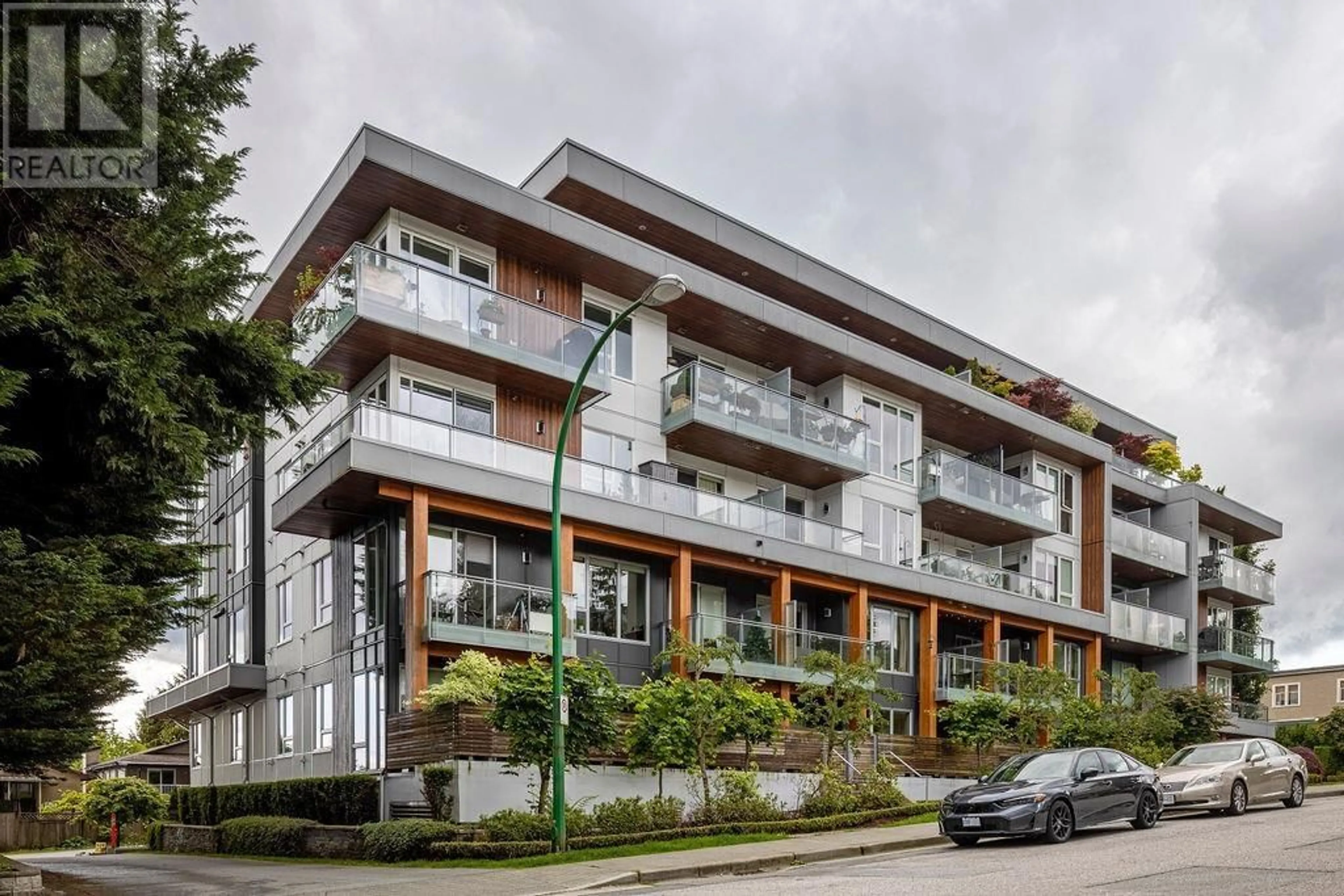 Unknown for 303 - 1327 DRAYCOTT ROAD, North Vancouver British Columbia V7J1W1