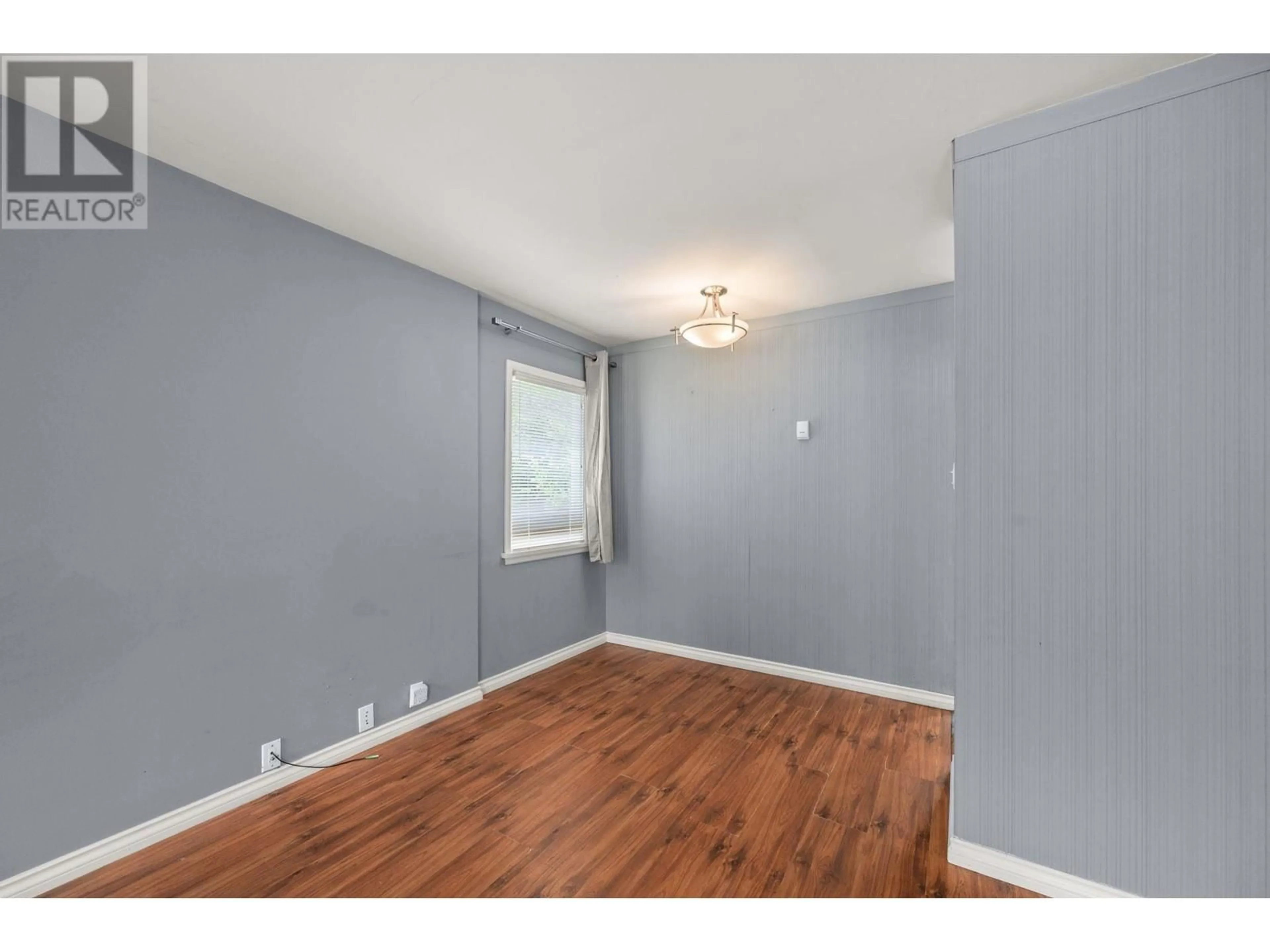 A pic of a room for 765 LYNN VALLEY ROAD, North Vancouver British Columbia V7J1Z5