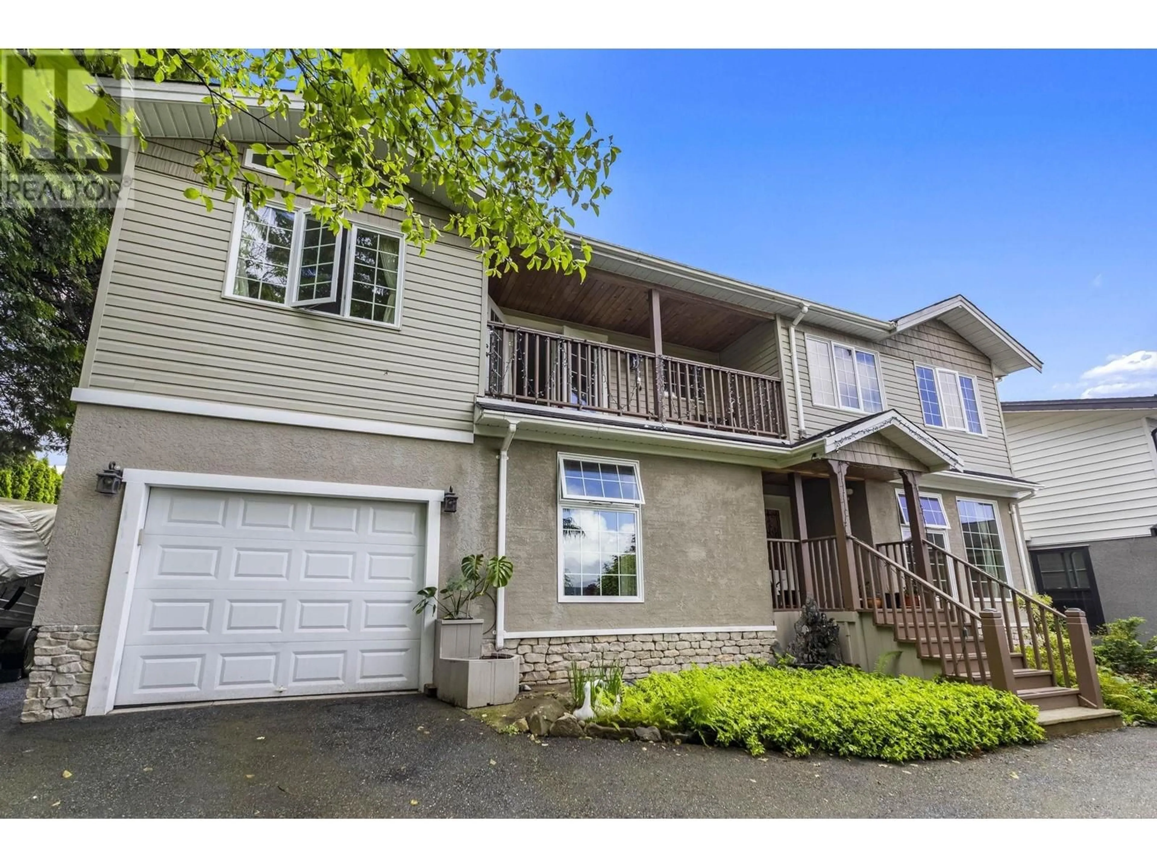 Home with vinyl exterior material, street for 3280 PORTVIEW PLACE, Port Moody British Columbia V3H2L3