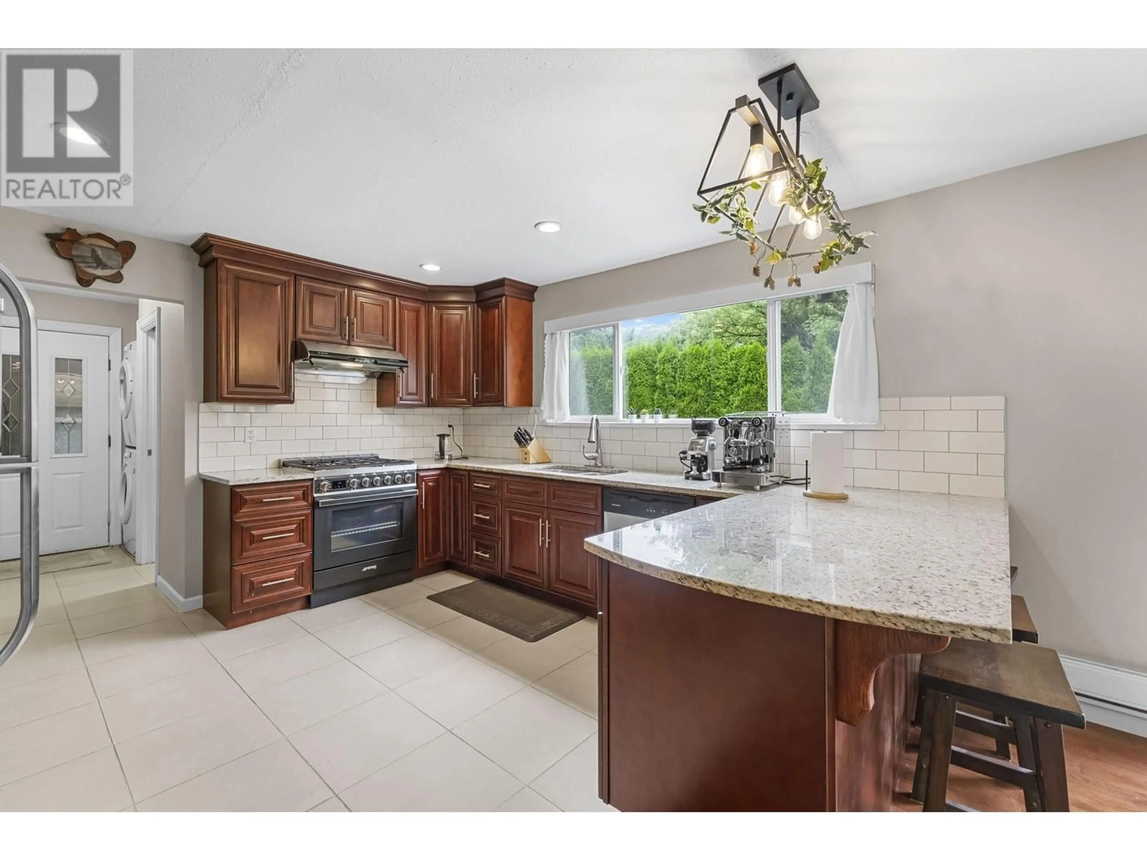 Open concept kitchen, ceramic/tile floor for 3280 PORTVIEW PLACE, Port Moody British Columbia V3H2L3