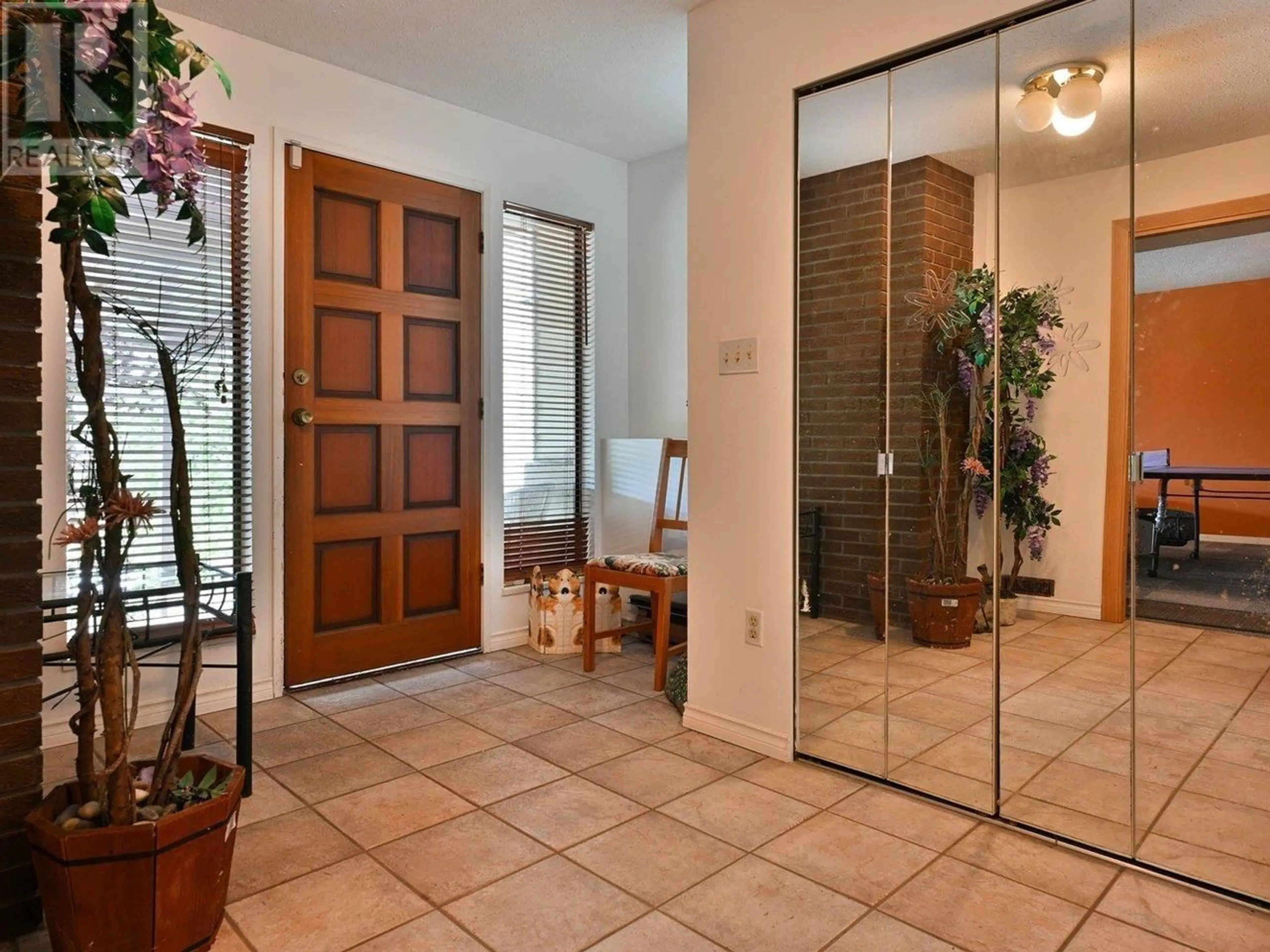 Indoor entryway for 351 METTA STREET, Port Moody British Columbia V3H2Y5