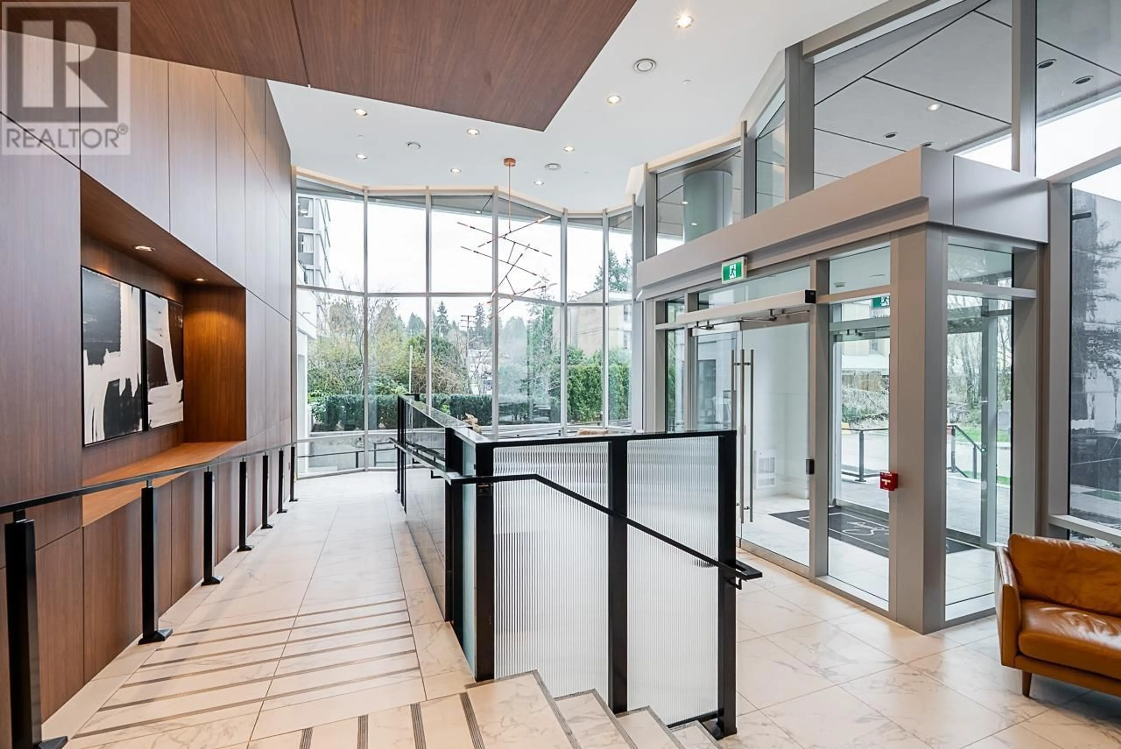 Indoor foyer for 1007 - 555 SYDNEY AVENUE, Coquitlam British Columbia V3K0G5