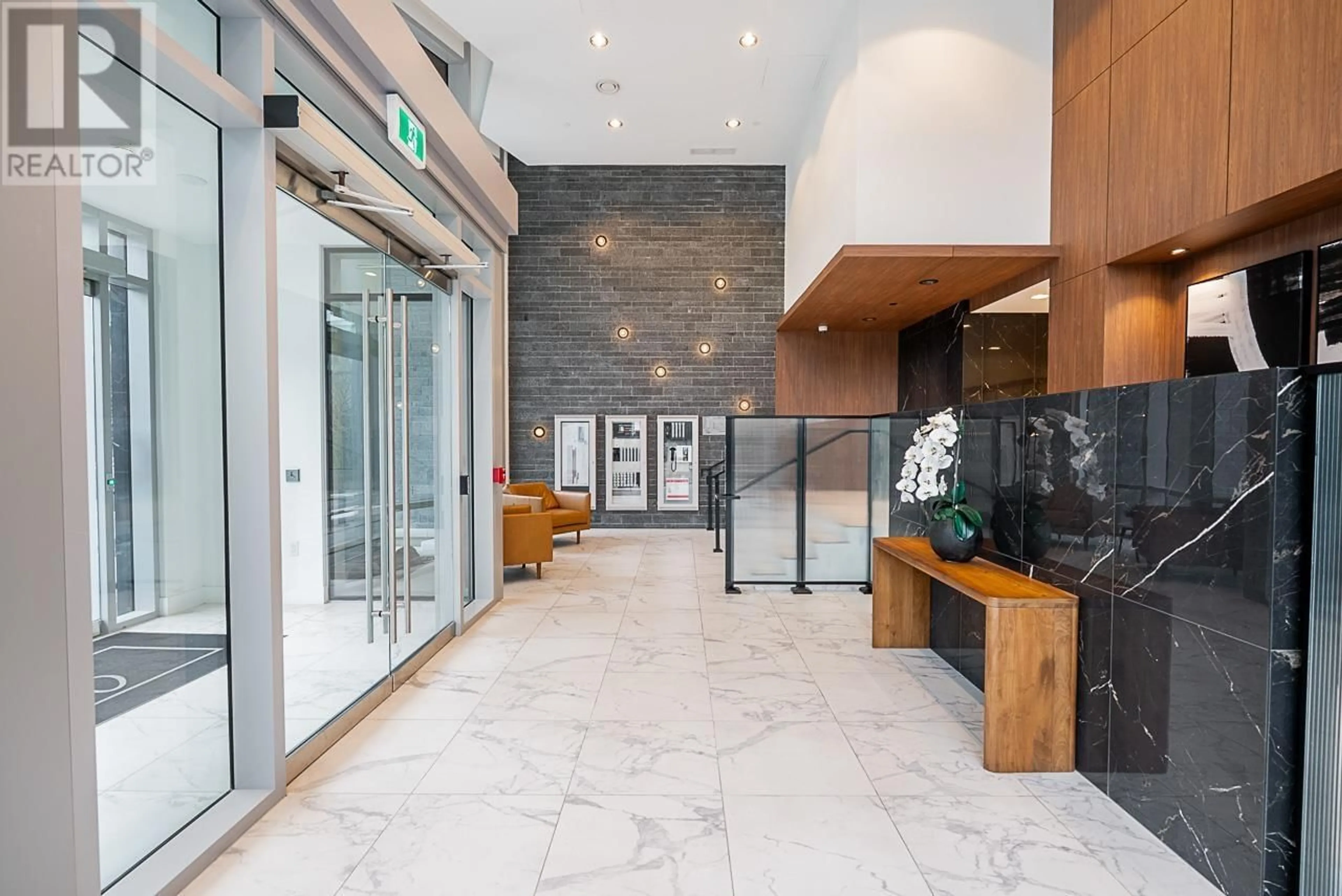 Lobby for 1007 - 555 SYDNEY AVENUE, Coquitlam British Columbia V3K0G5