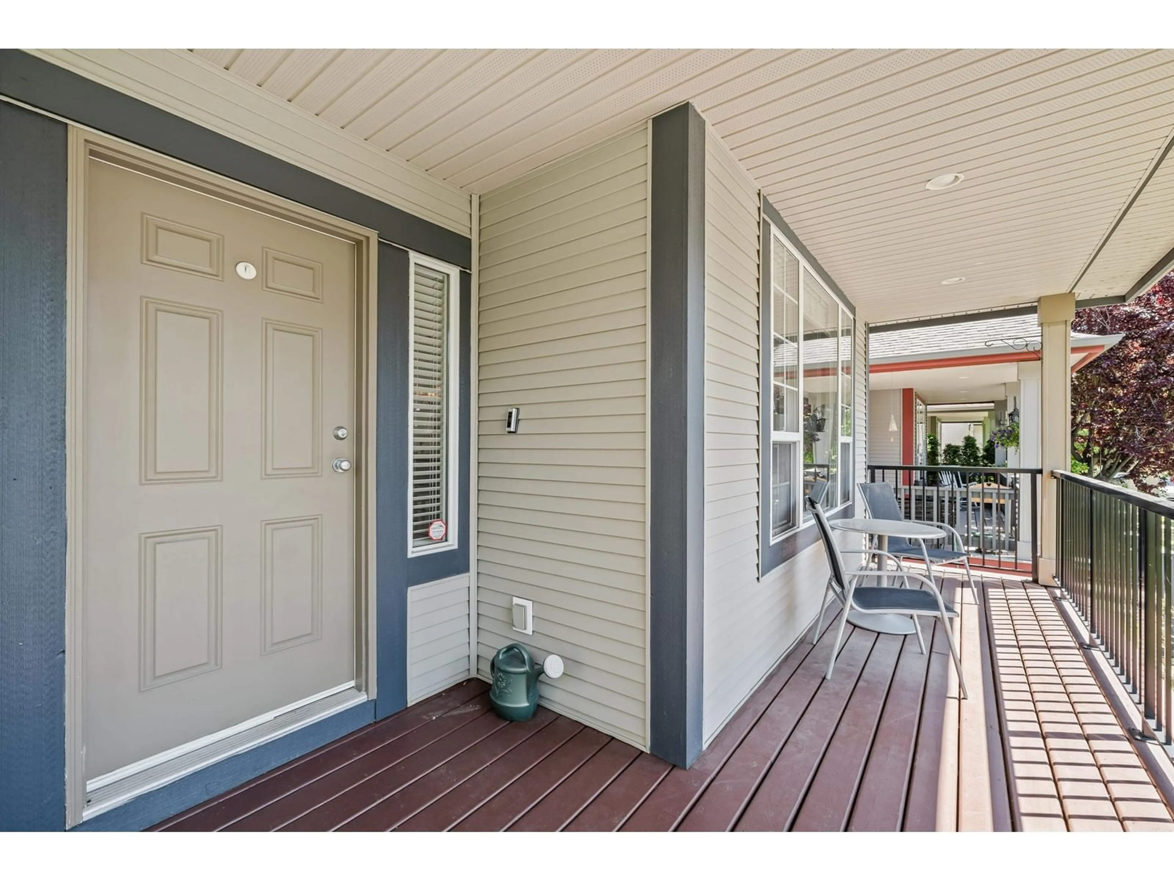 Indoor entryway for 19439 66, Surrey British Columbia V4N0C3