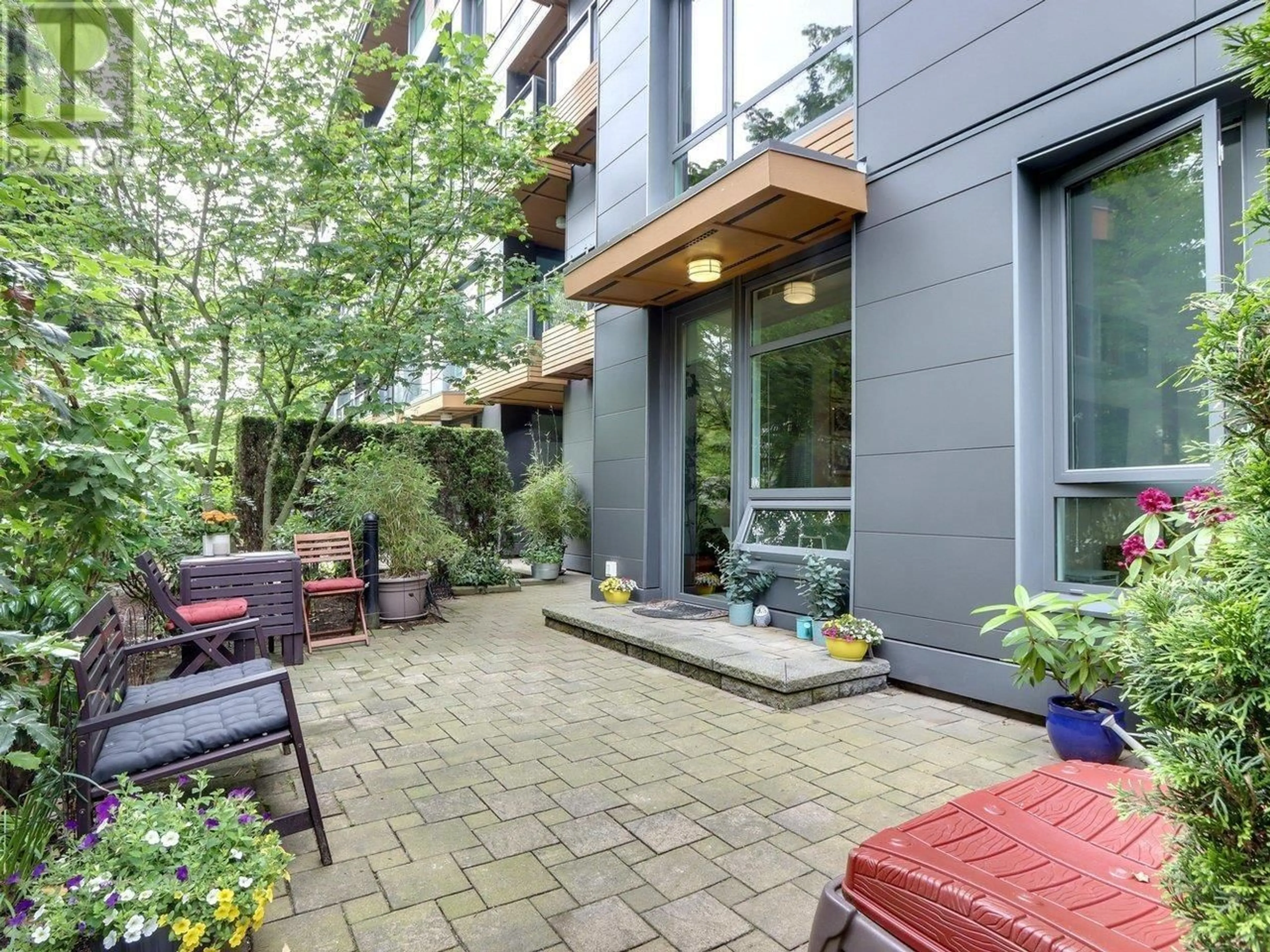 Patio, street for 106 - 9150 UNIVERSITY HIGH STREET, Burnaby British Columbia V5A0C5