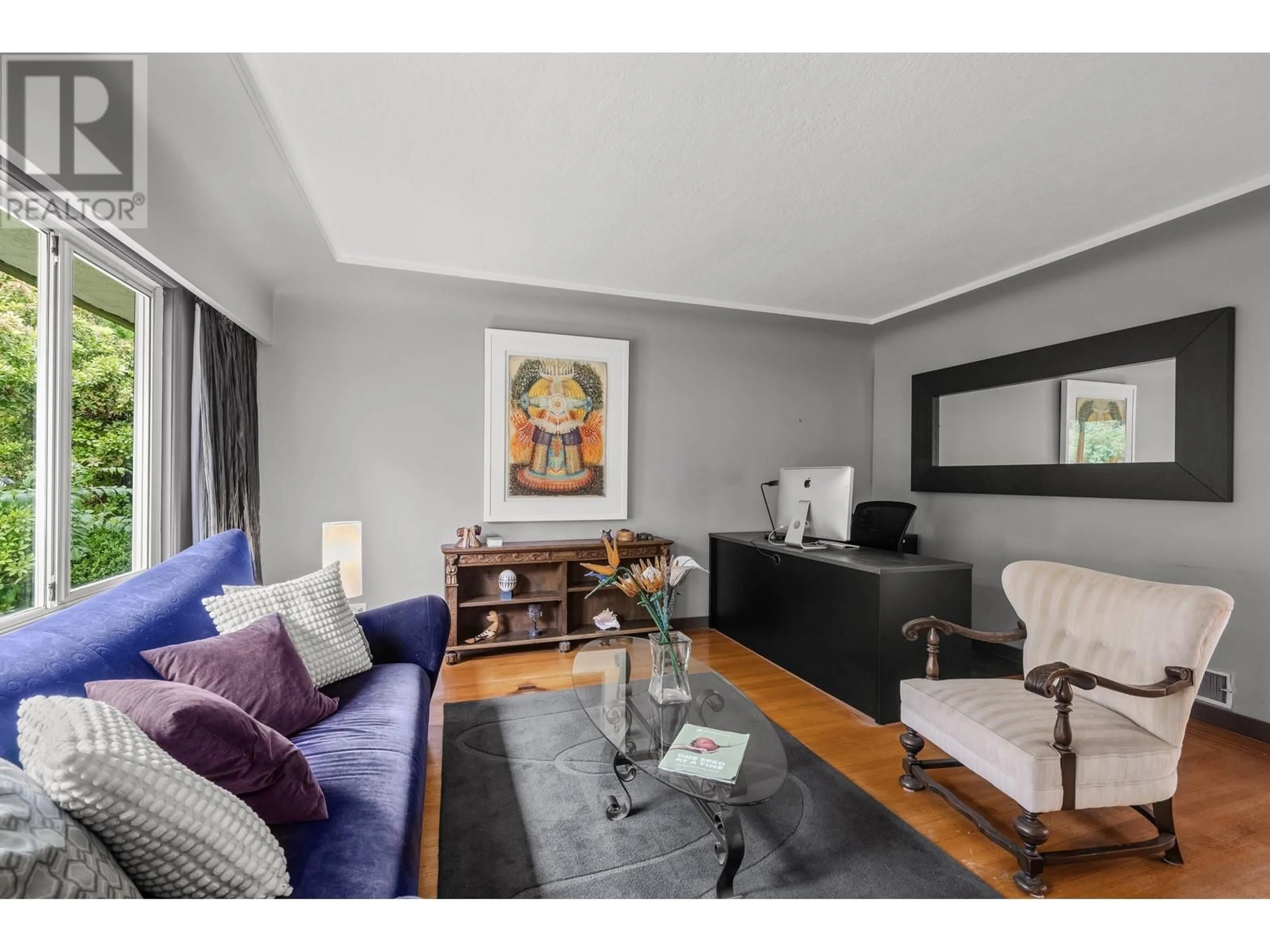 Living room with furniture, unknown for 2187 VANNESS AVENUE, Vancouver British Columbia V5N2M1