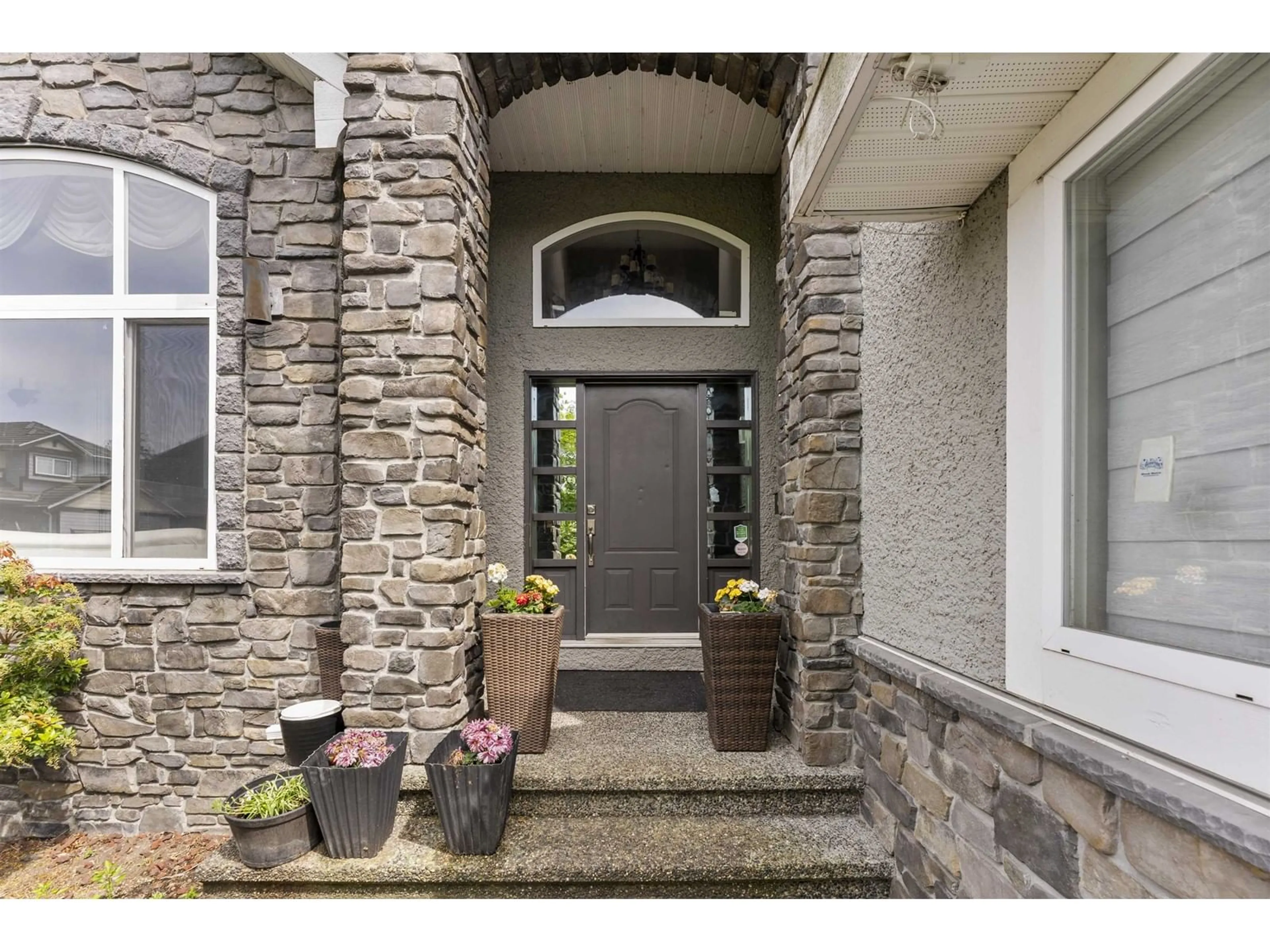 Indoor entryway for 7670 150B, Surrey British Columbia V3S5P1