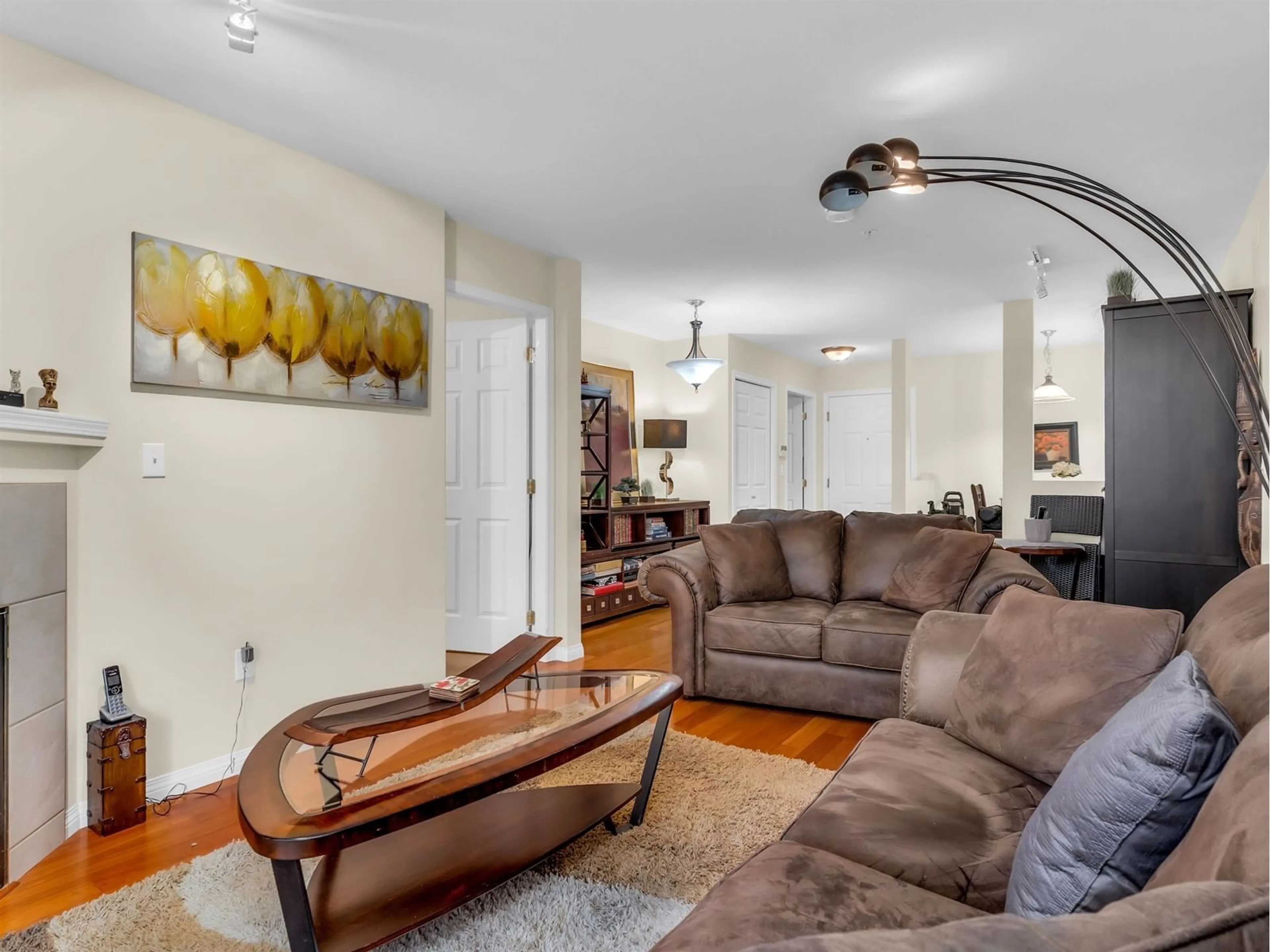Living room with furniture, unknown for 104 - 1280 MERKLIN, White Rock British Columbia V4B4B9