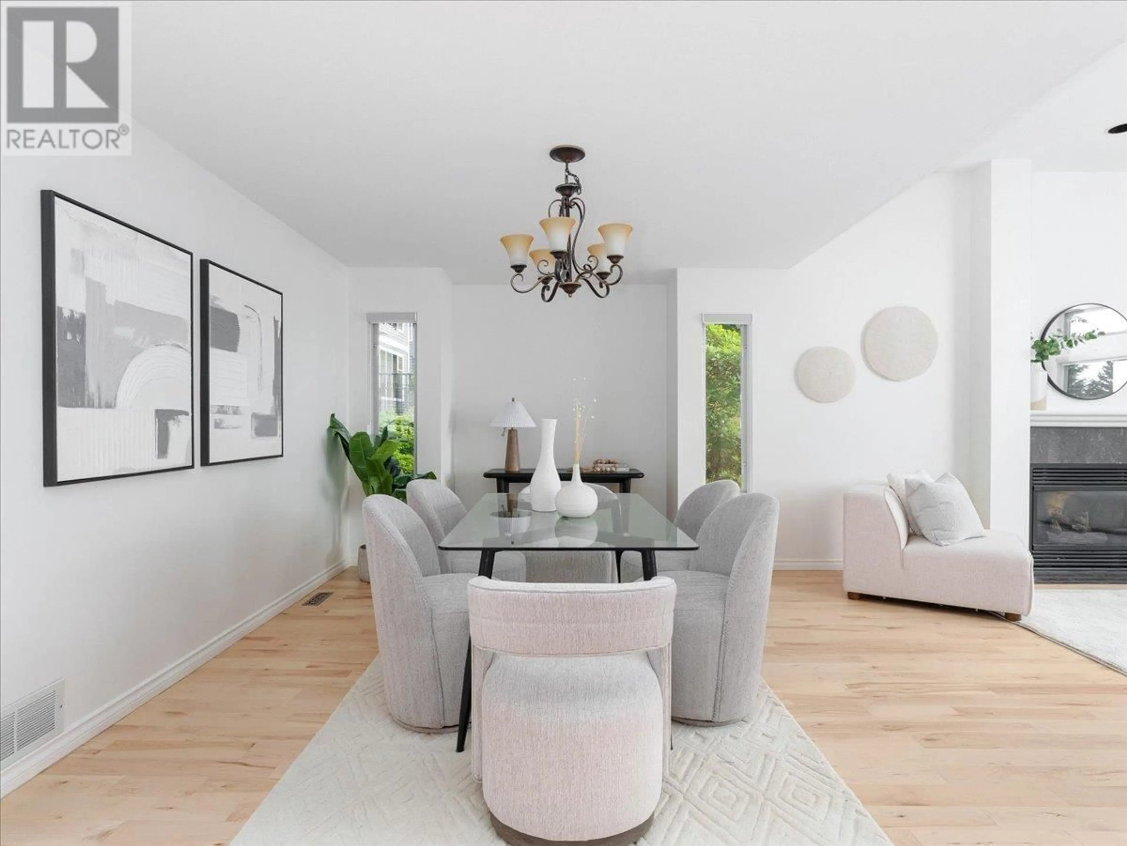 Living room with furniture, unknown for 3965 BRAEMAR PLACE, North Vancouver British Columbia V7N4M8