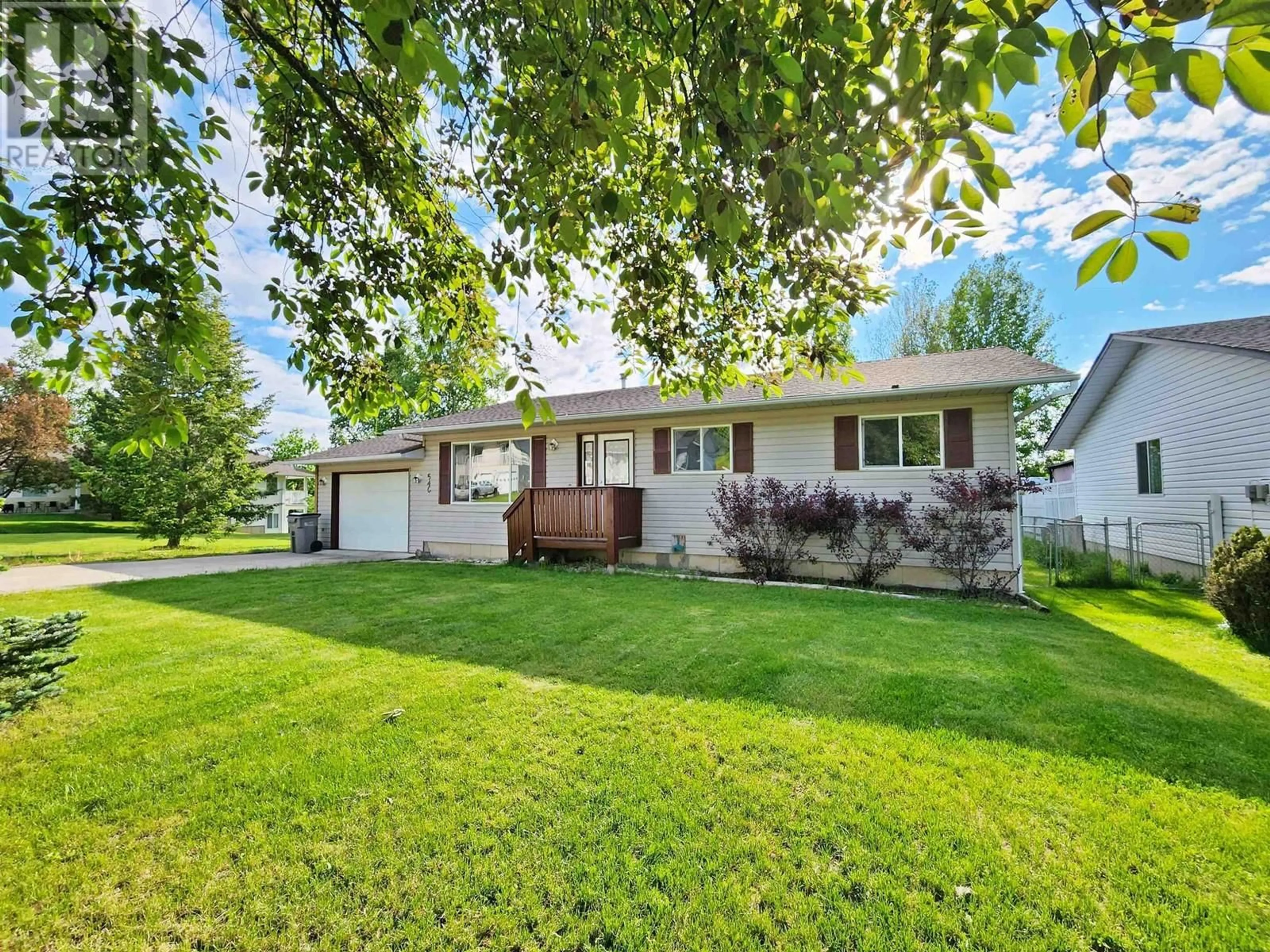 Home with vinyl exterior material, street for 540 DONNELLY STREET, Quesnel British Columbia V2J6B7