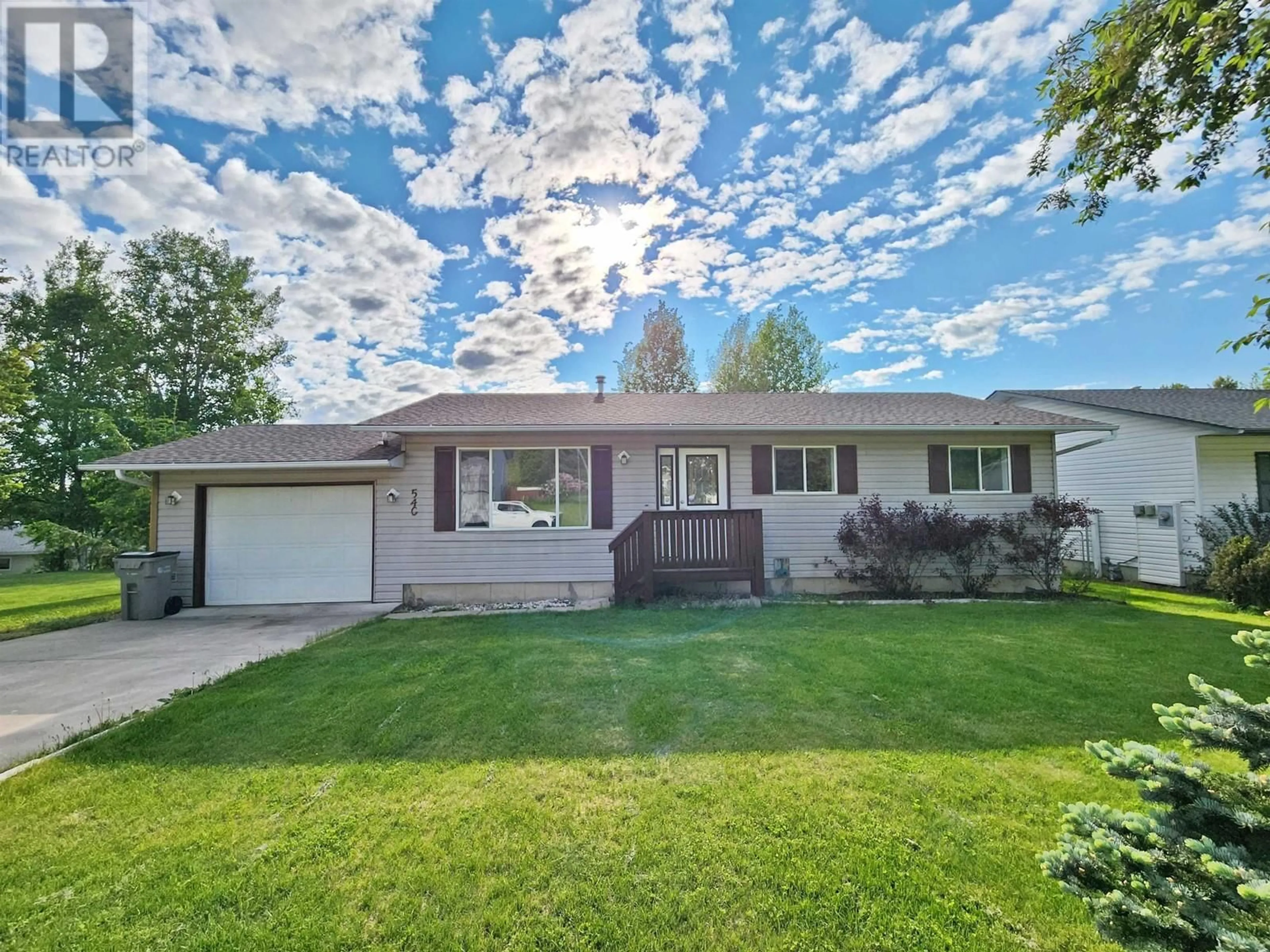 Home with vinyl exterior material, street for 540 DONNELLY STREET, Quesnel British Columbia V2J6B7