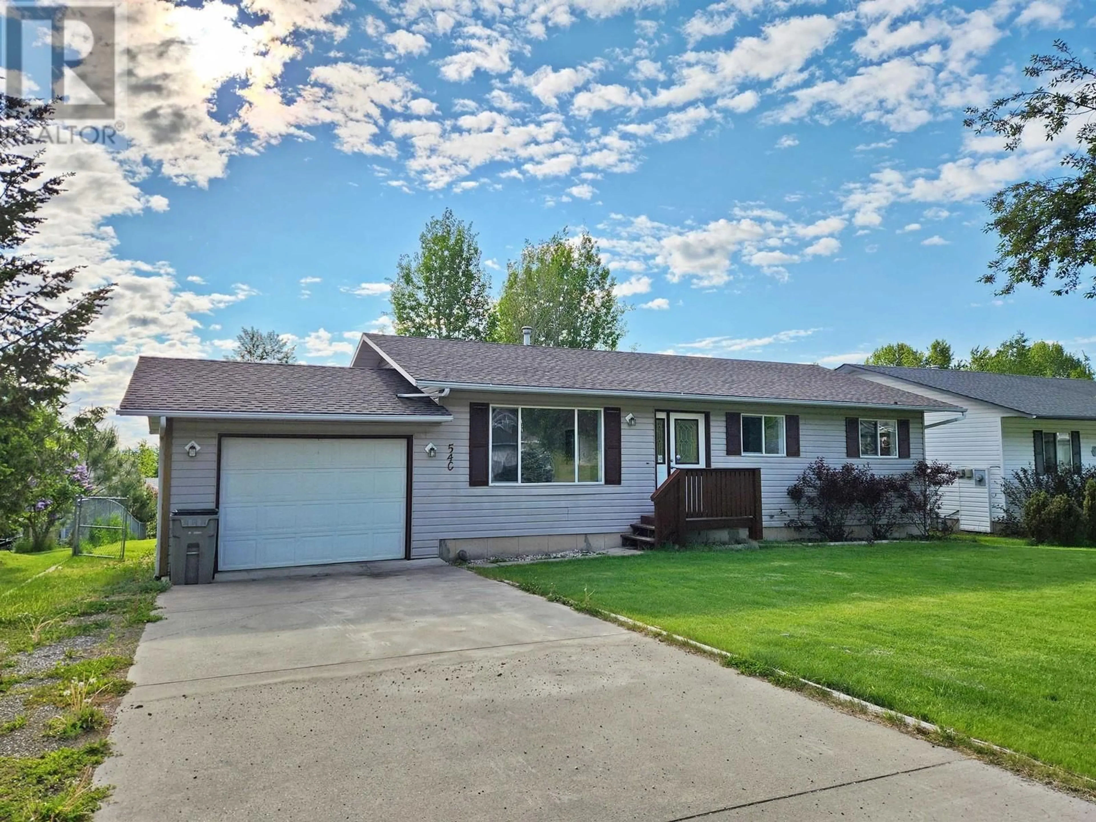 Home with vinyl exterior material, street for 540 DONNELLY STREET, Quesnel British Columbia V2J6B7